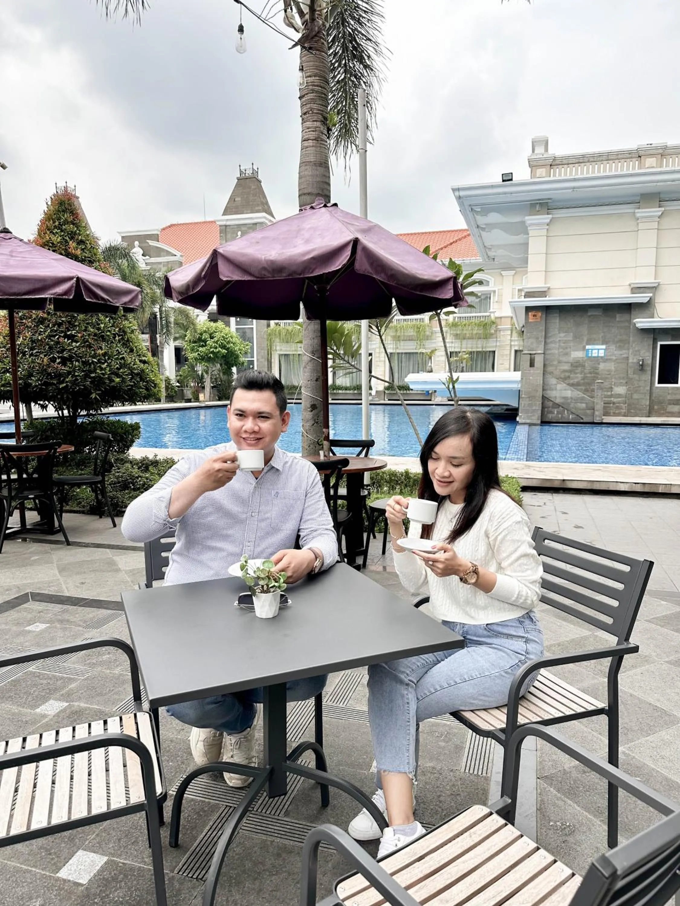 Restaurant/places to eat in Adhiwangsa Hotel