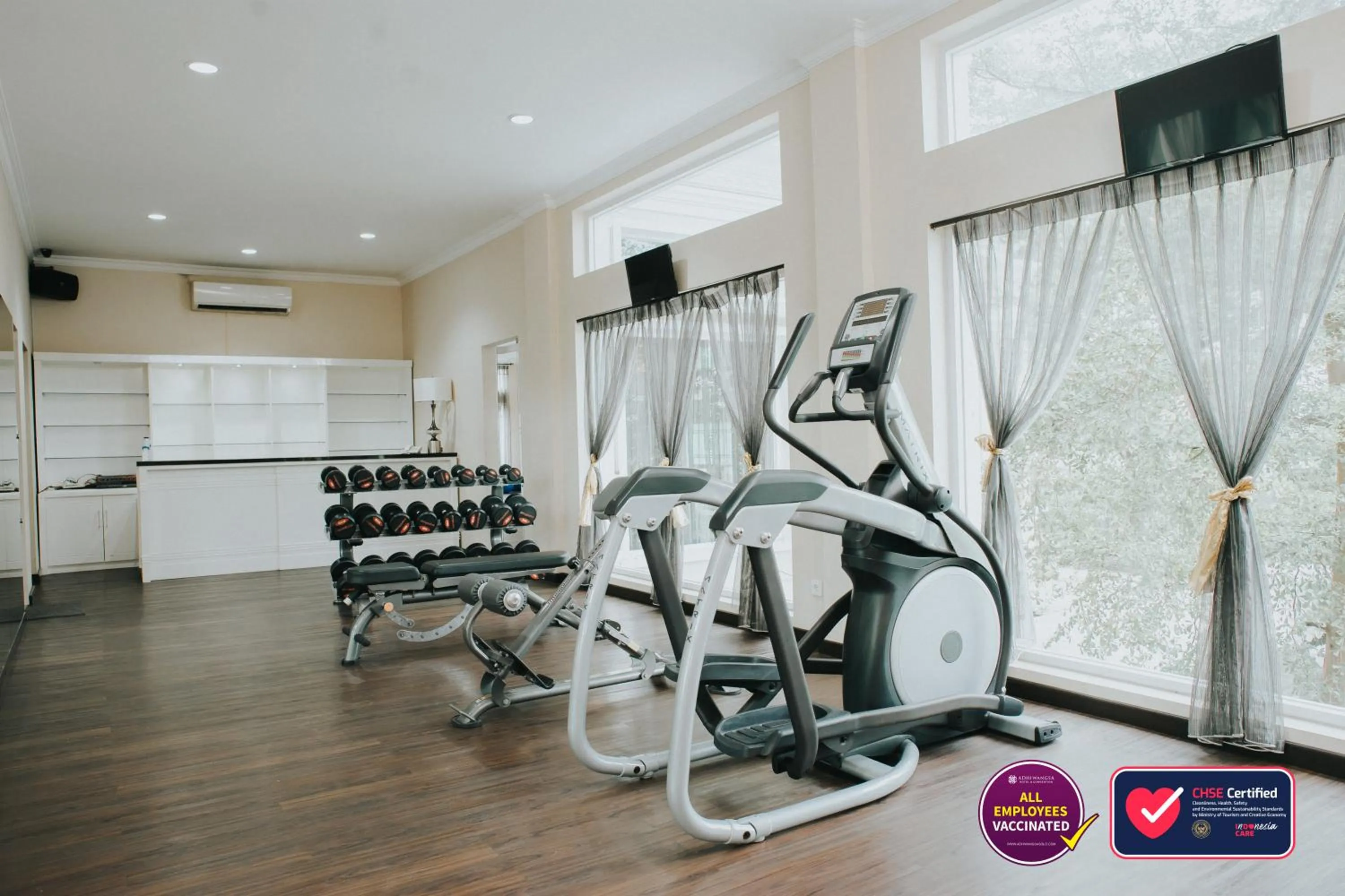 Fitness centre/facilities in Adhiwangsa Hotel
