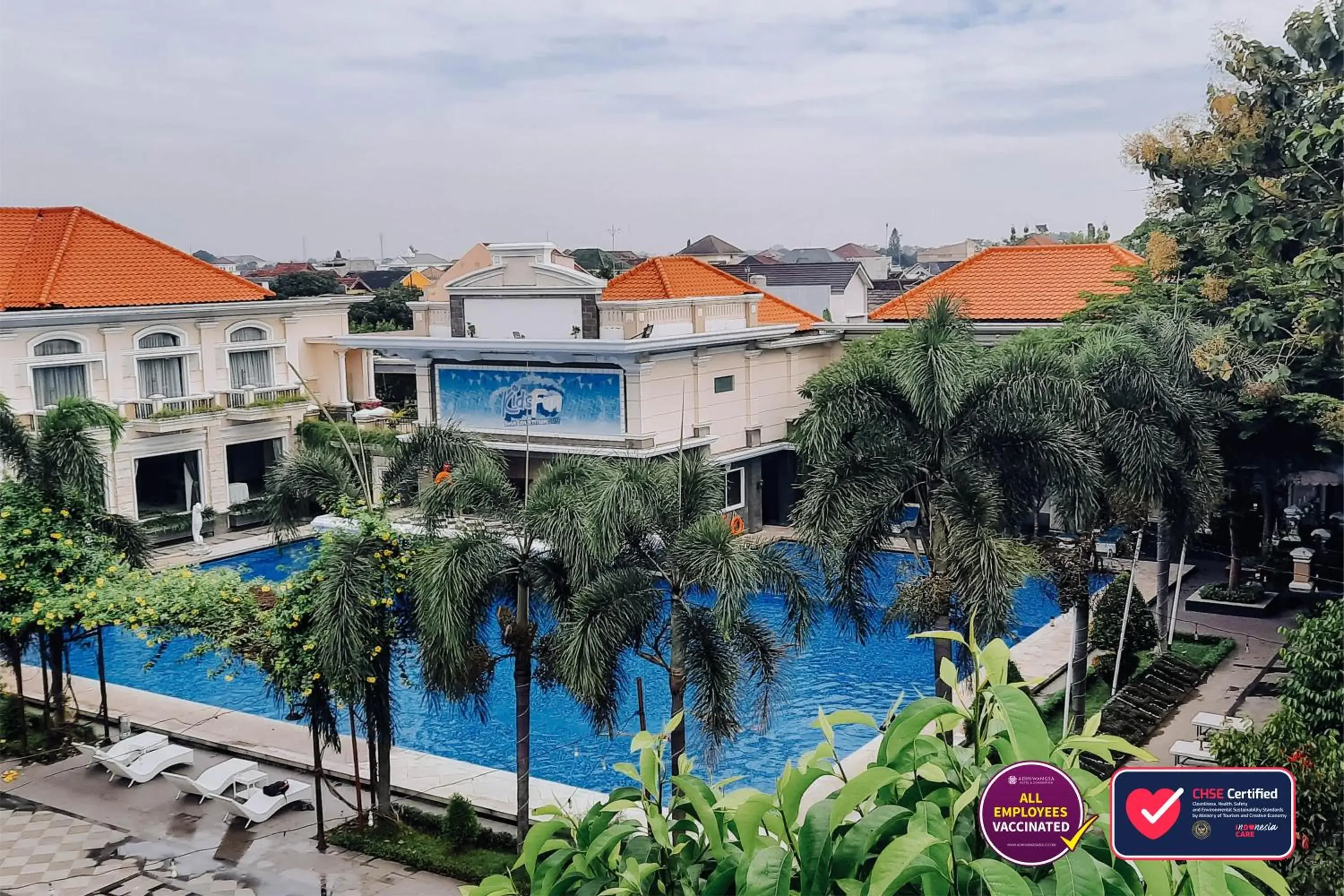 Property building in Adhiwangsa Hotel Property building in Adhiwangsa Hotel