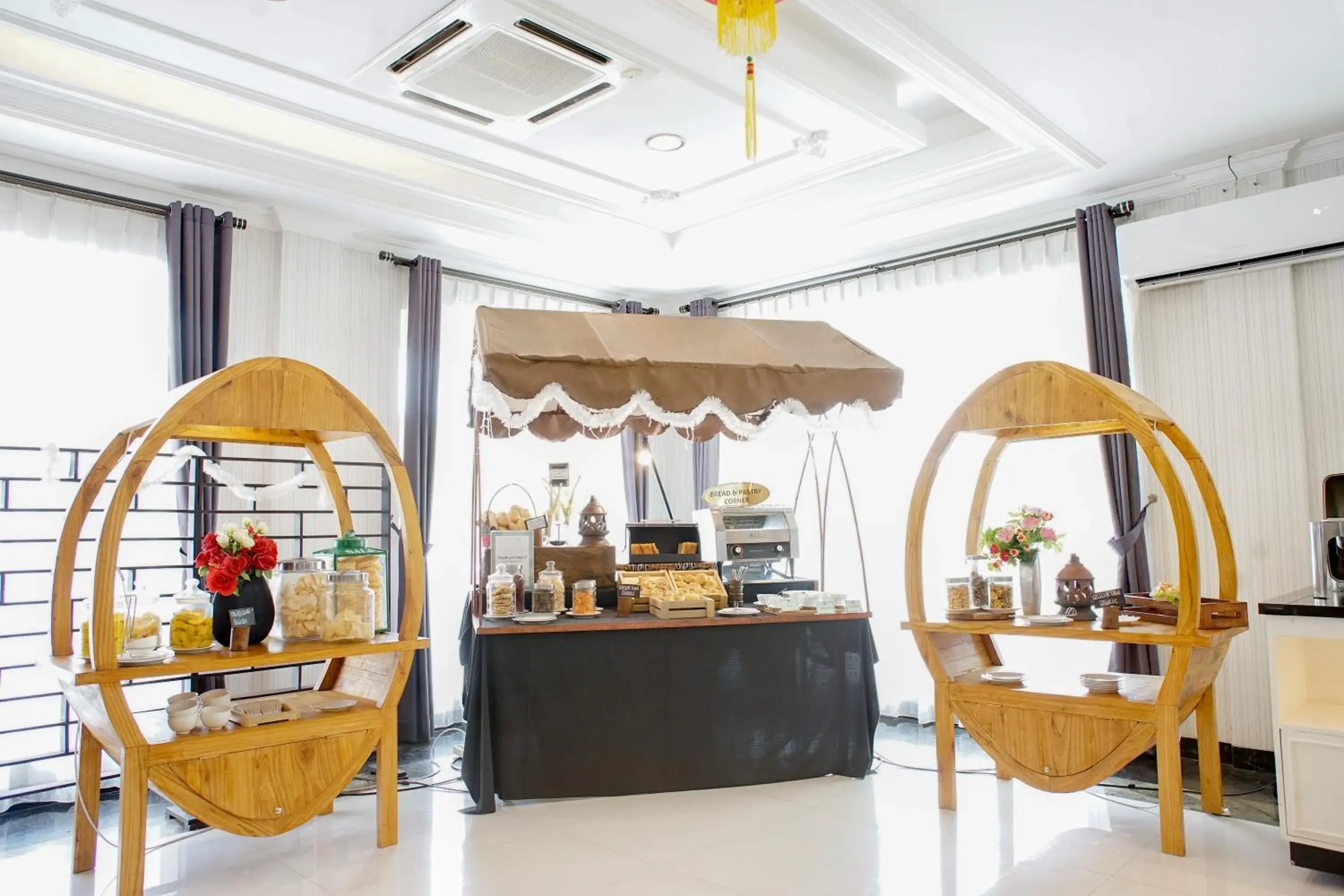 Buffet breakfast in Adhiwangsa Hotel Buffet breakfast in Adhiwangsa Hotel