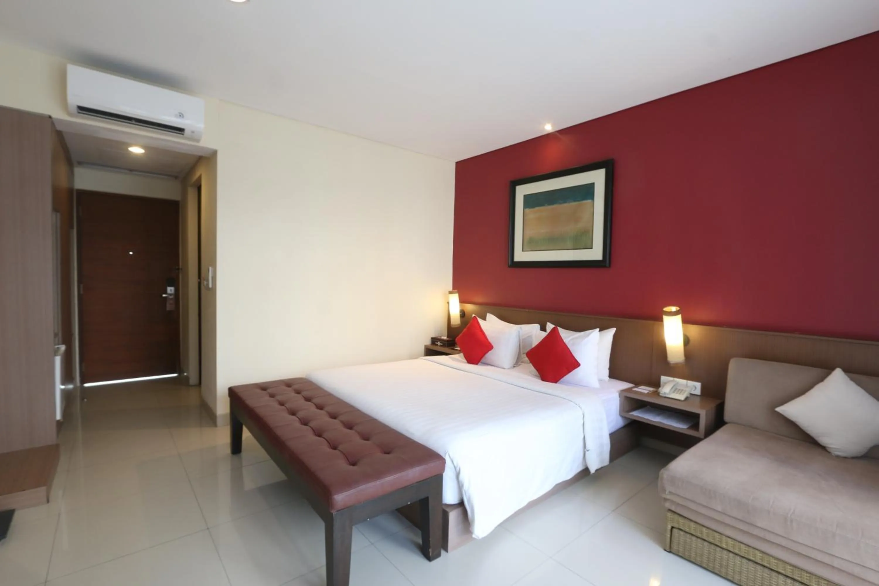 Bedroom, Bed in Grand La Walon Hotel