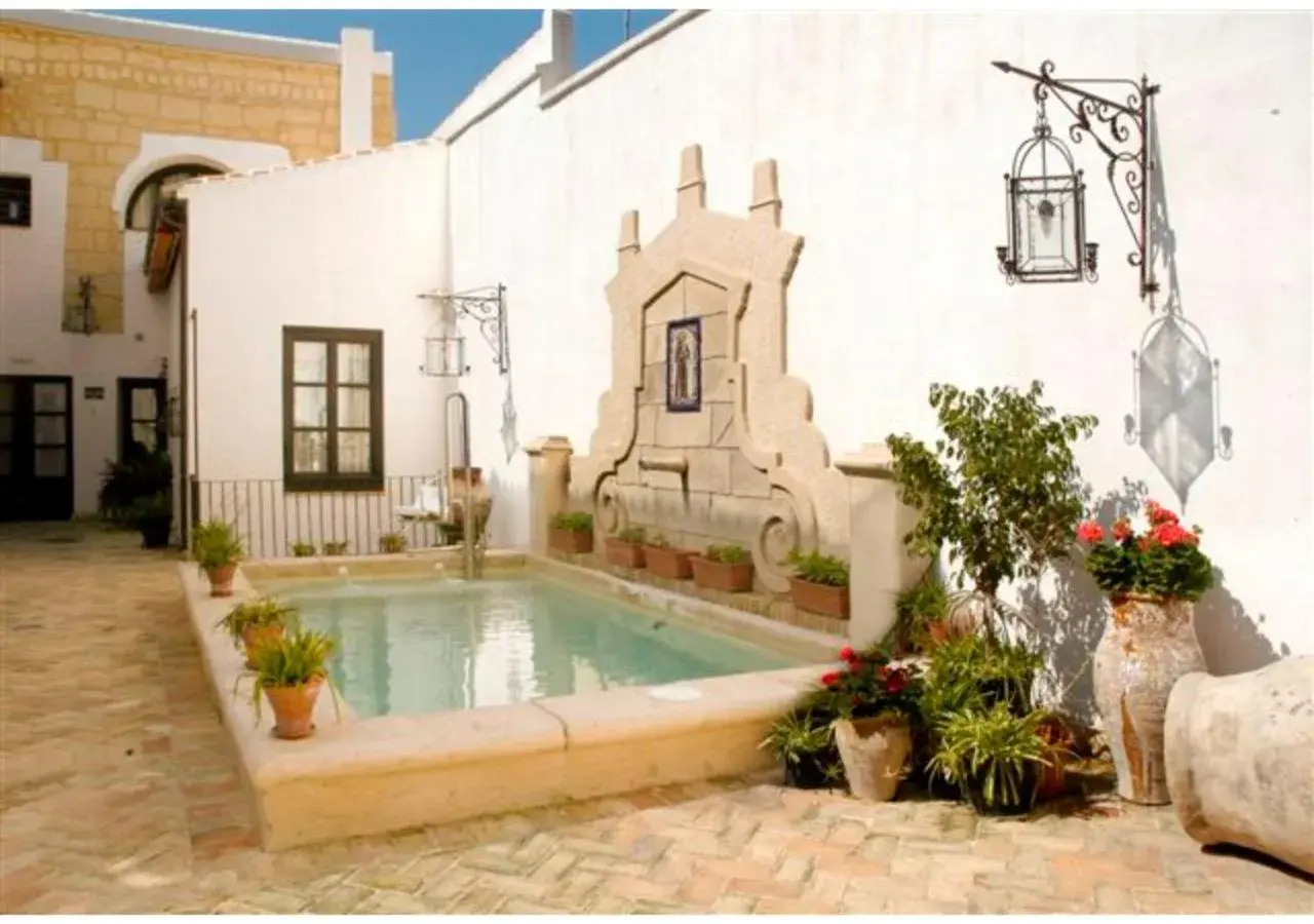 Swimming pool in La Casona de Calderón Gastronomic & Boutique Hotel Swimming pool in La Casona de Calderón Gastronomic & Boutique Hotel