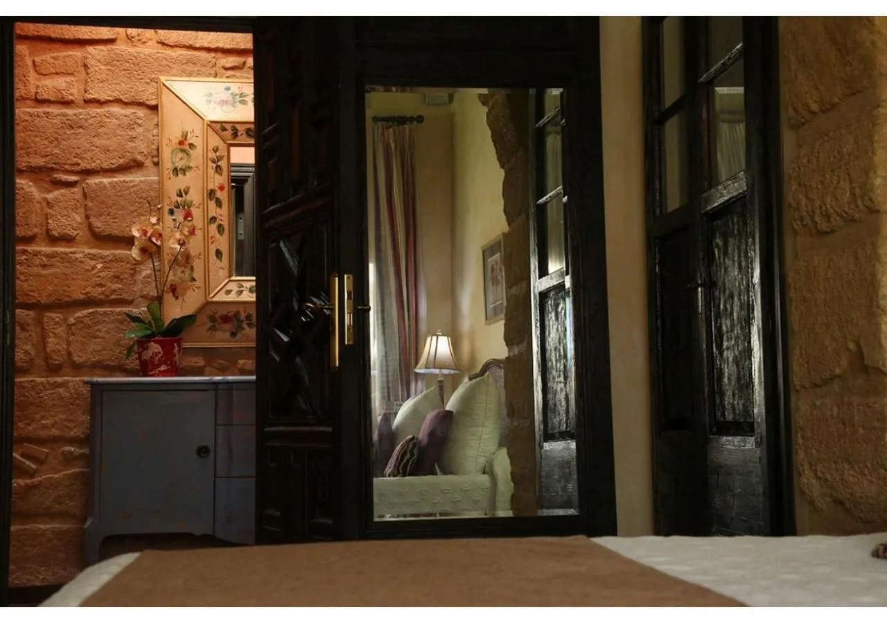 Decorative detail in La Casona de Calderón Gastronomic & Boutique Hotel