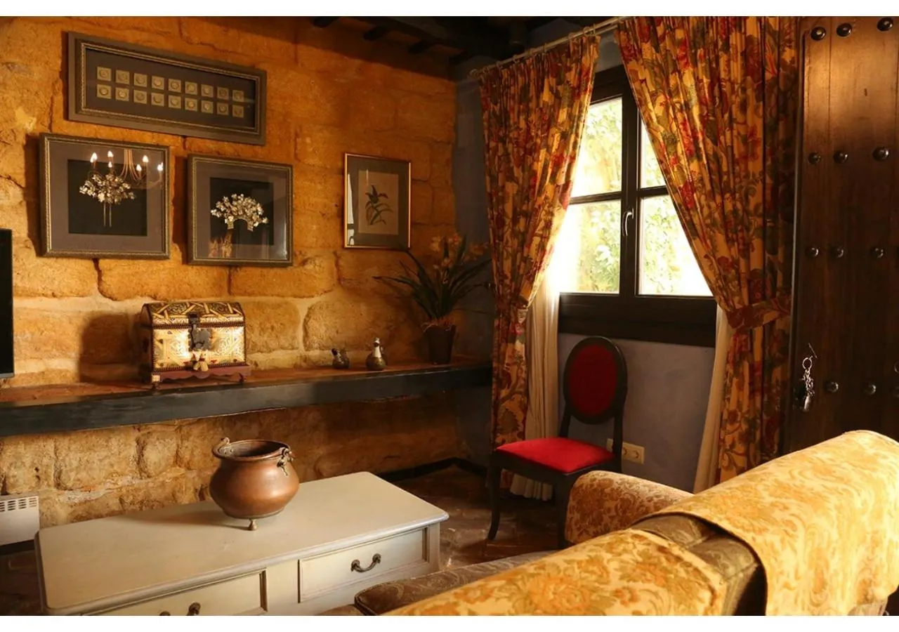 Decorative detail in La Casona de Calderón Gastronomic & Boutique Hotel