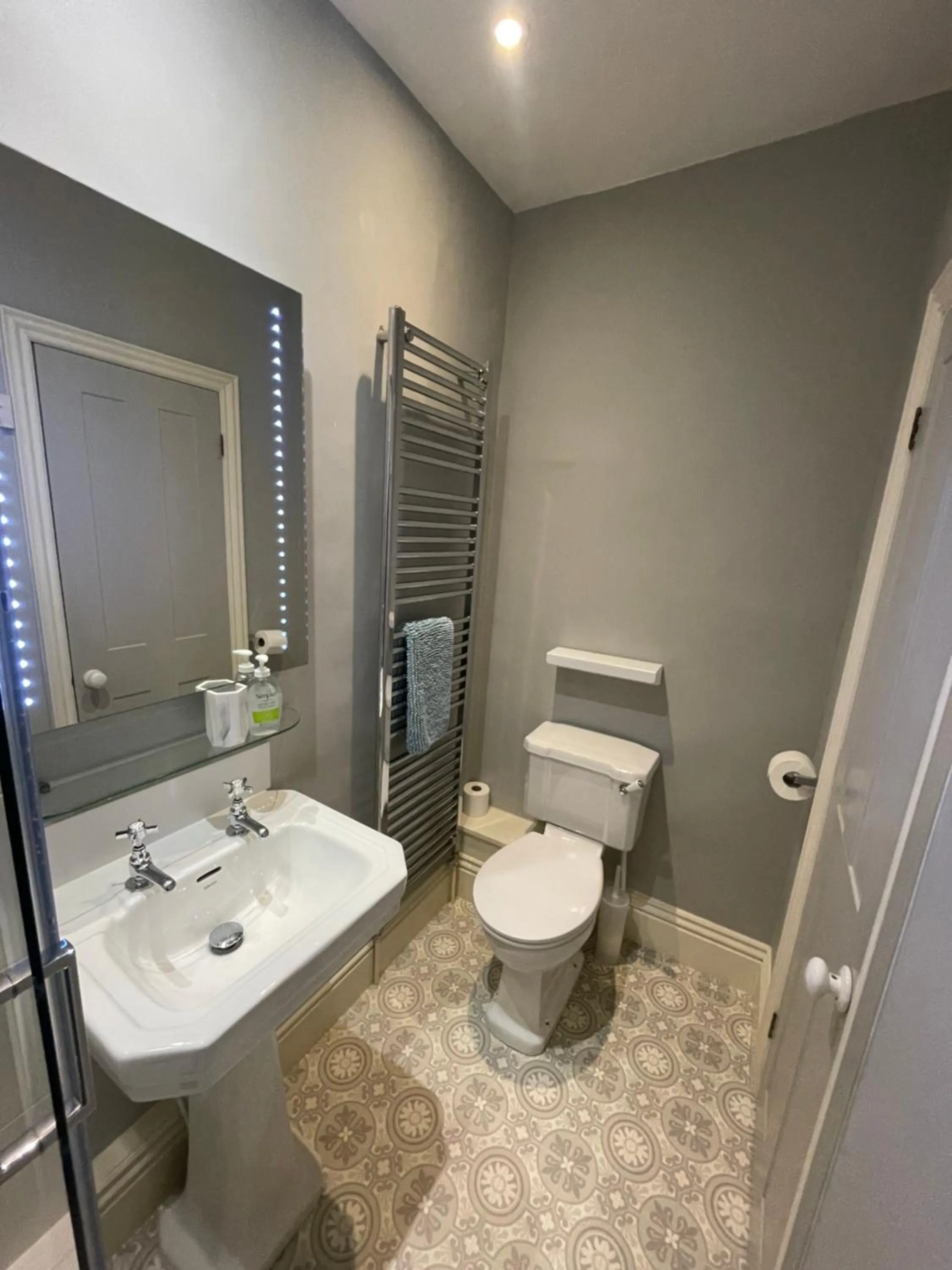 Toilet in Poplars Farm