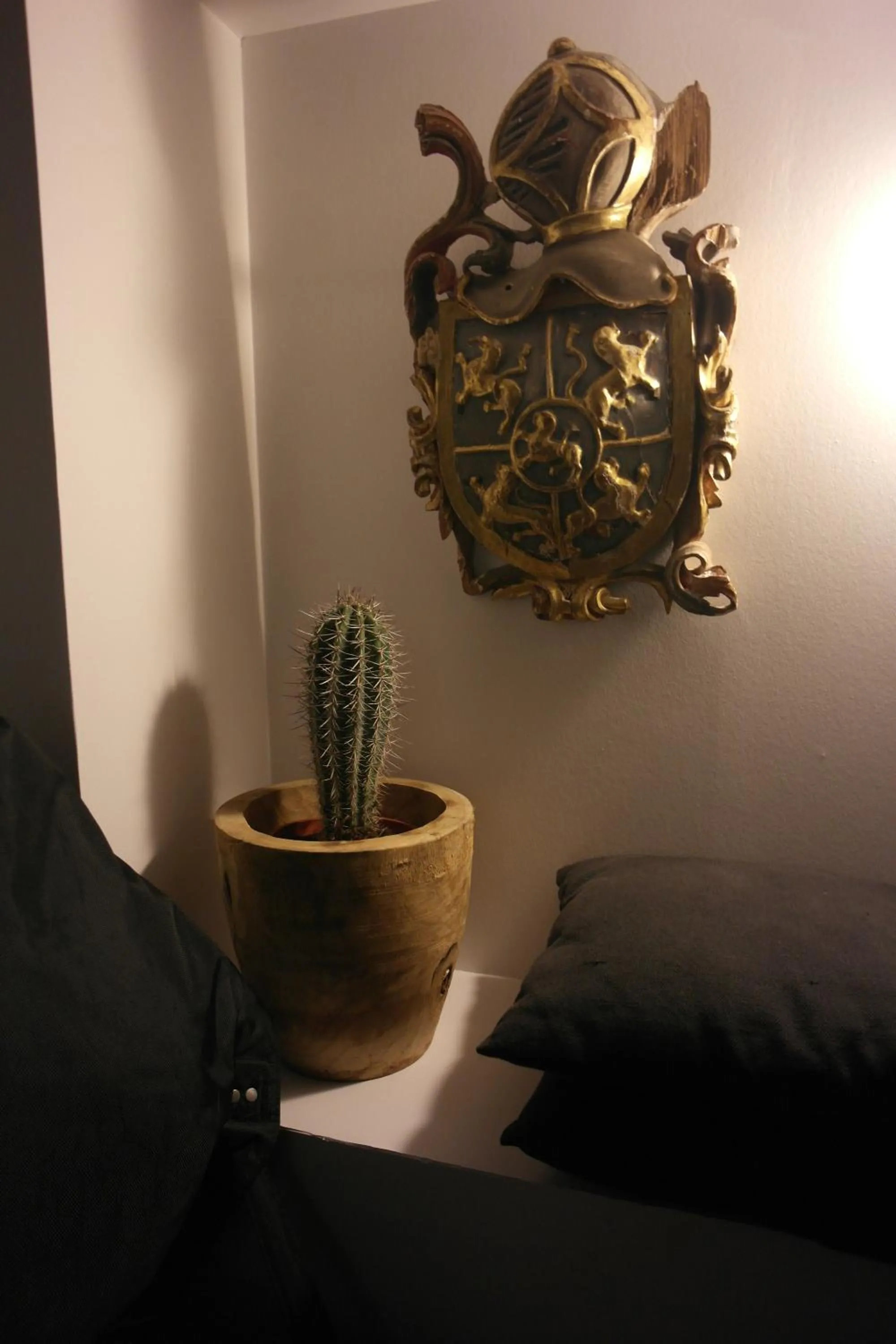 Decorative detail in B&B Sixteen