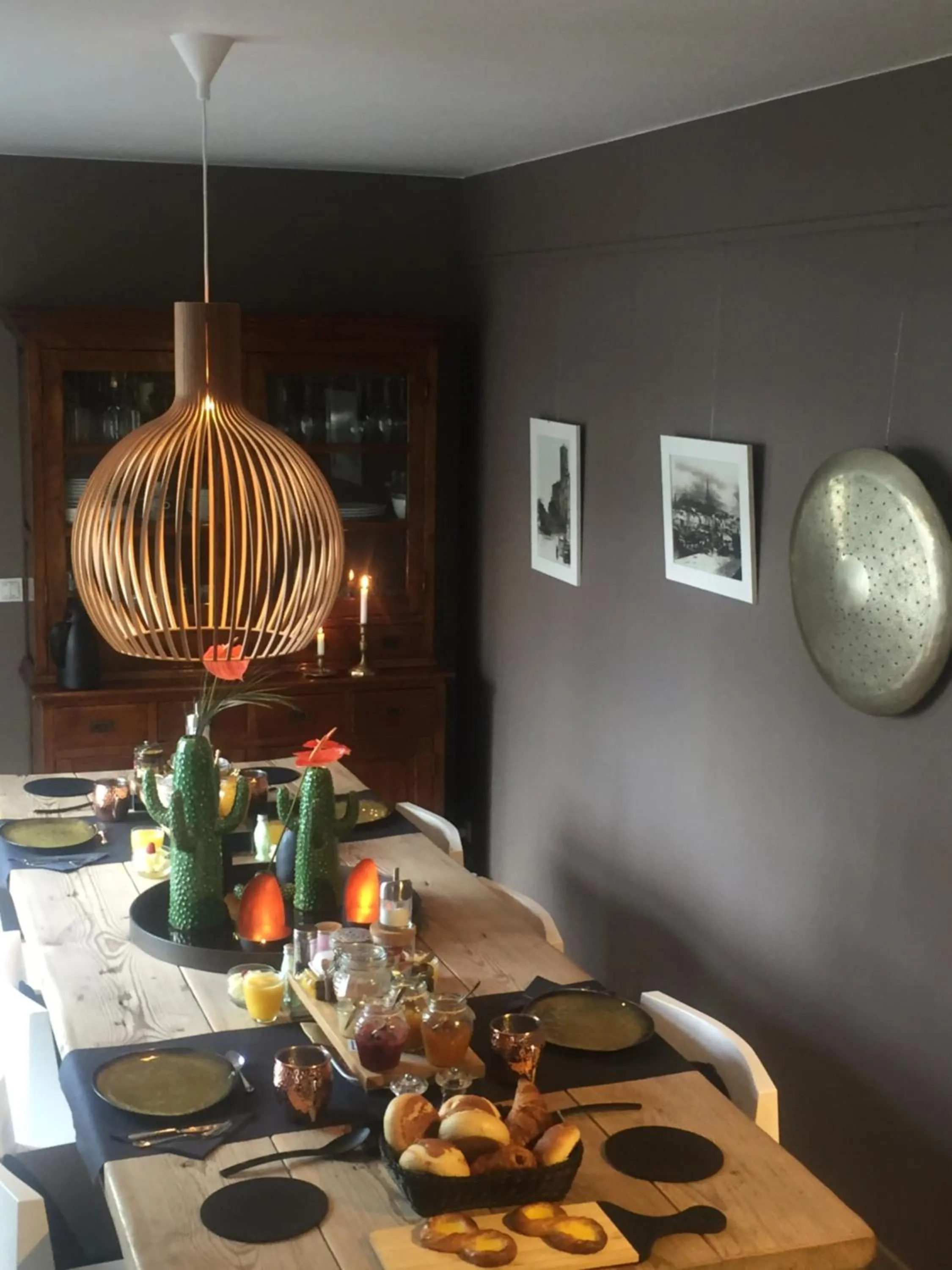 Continental breakfast in B&B Sixteen