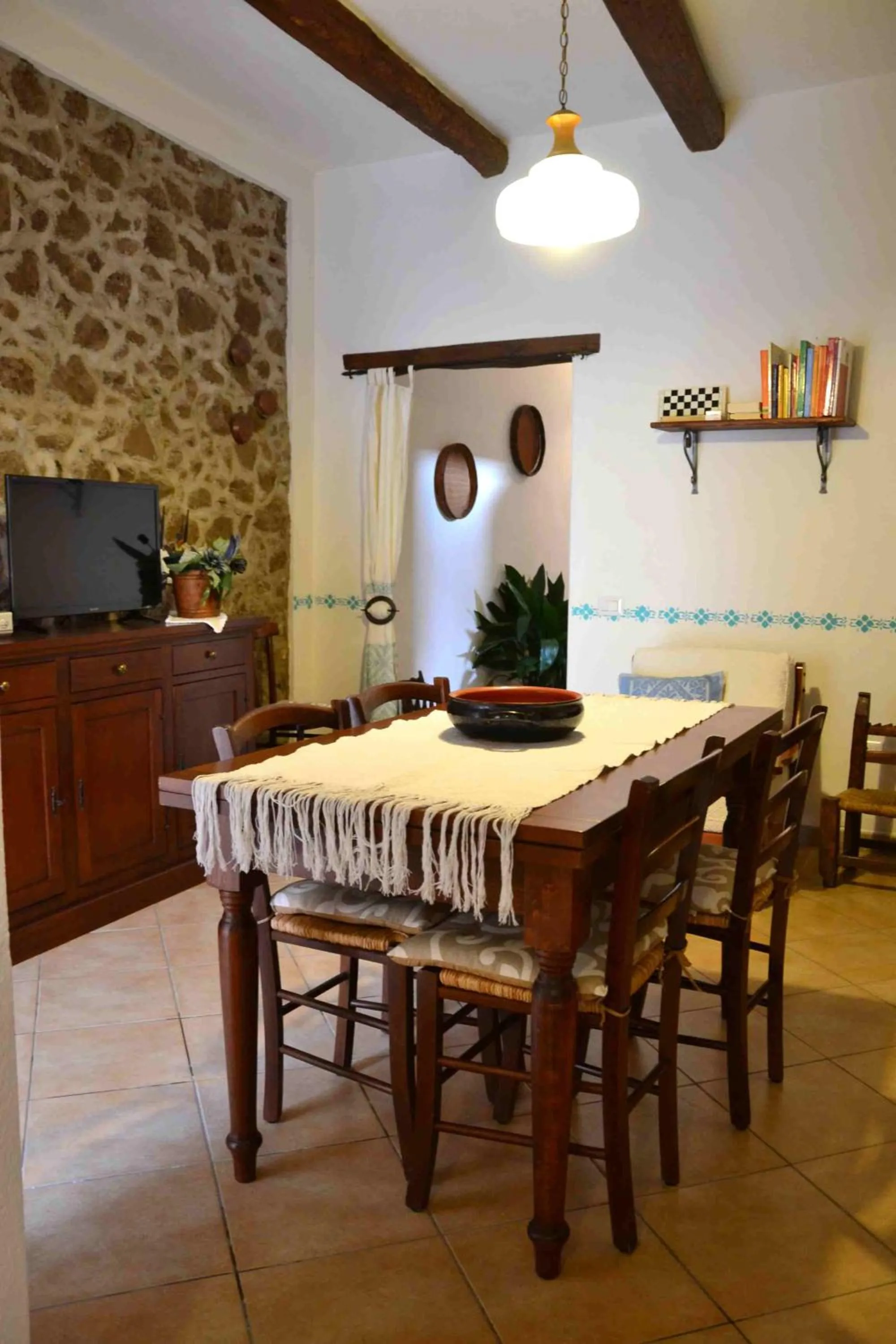 Communal lounge/ TV room in Nonna Murtas