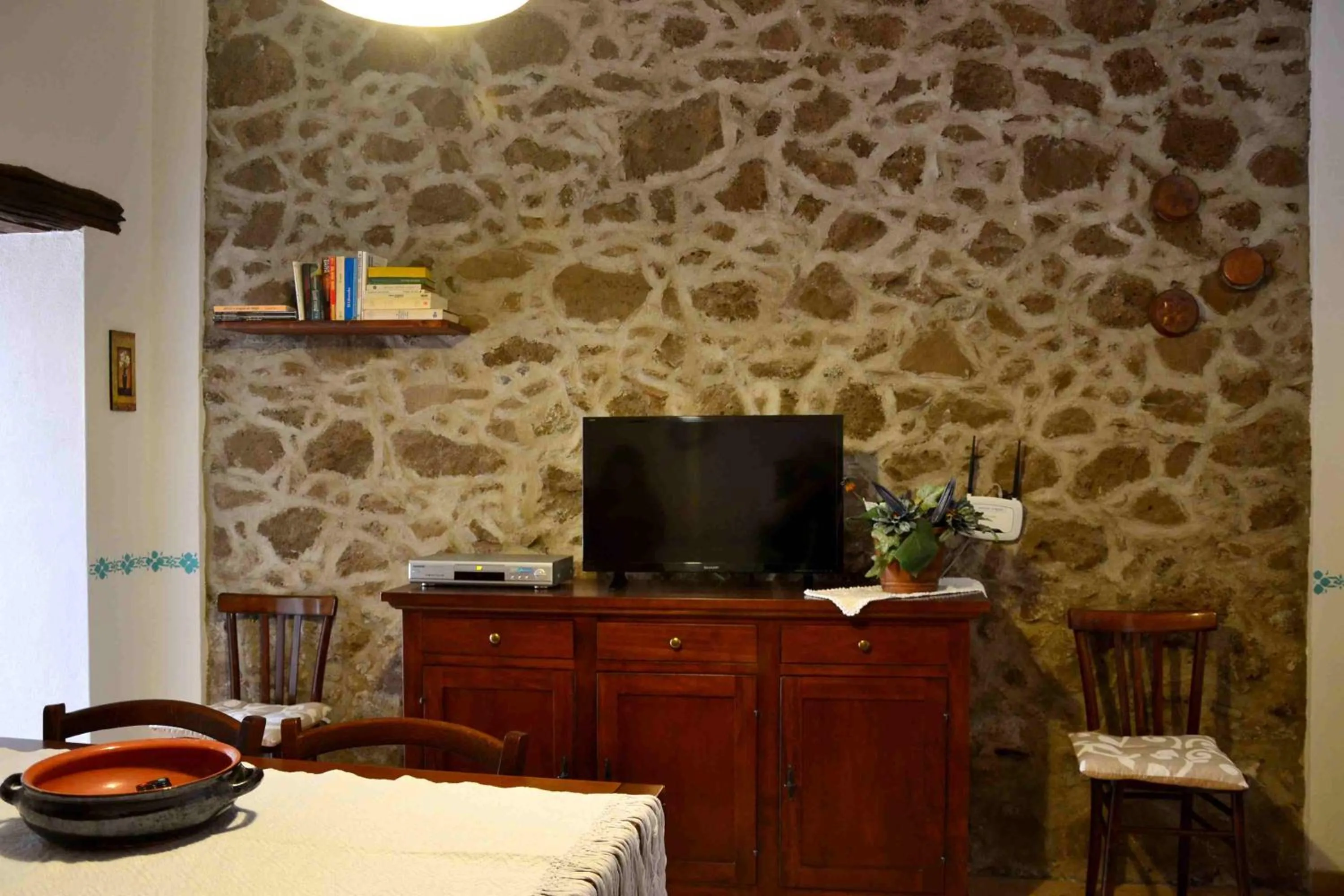 Communal lounge/ TV room in Nonna Murtas