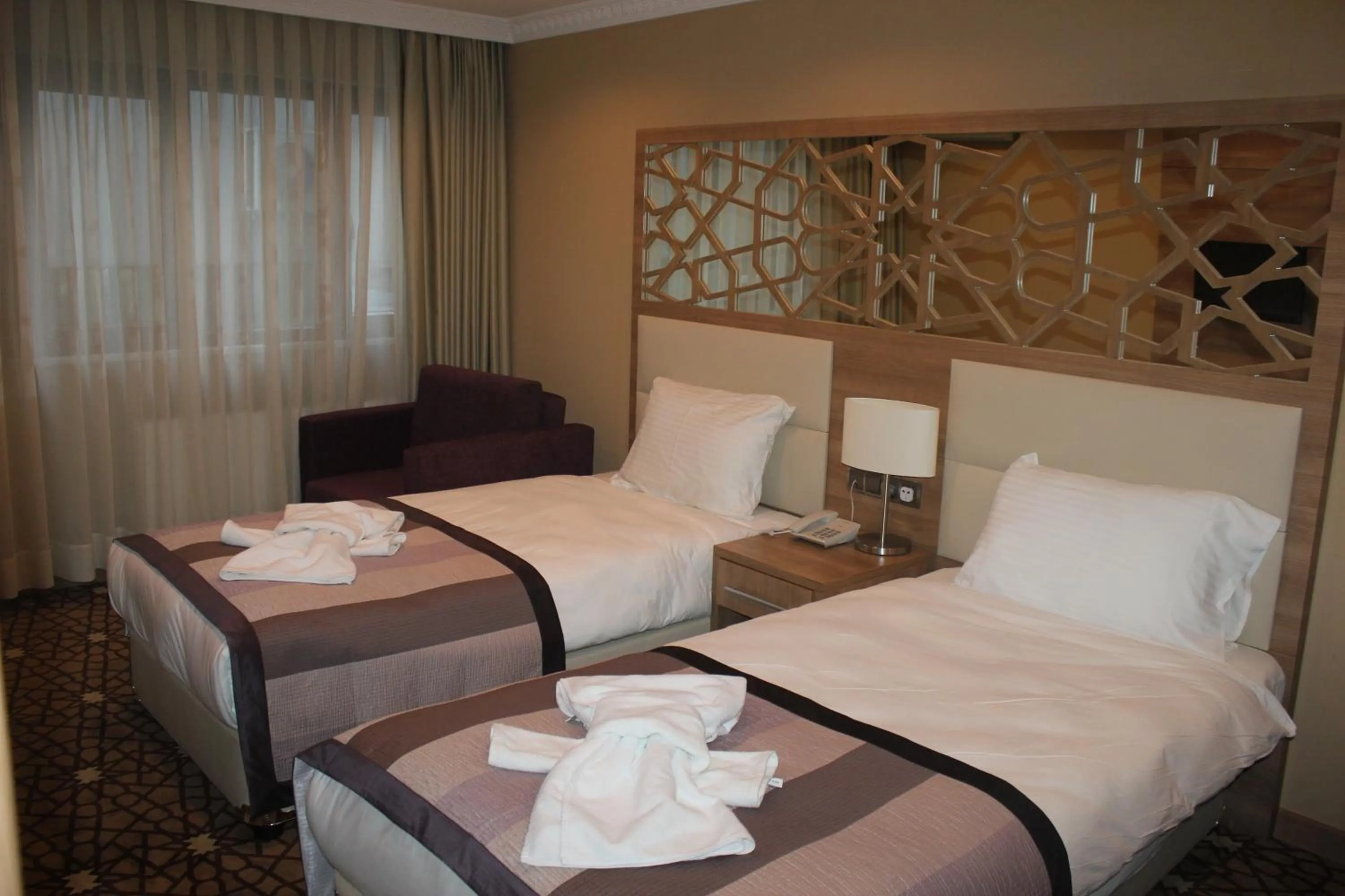 Shower, Bed in Prens Hotel