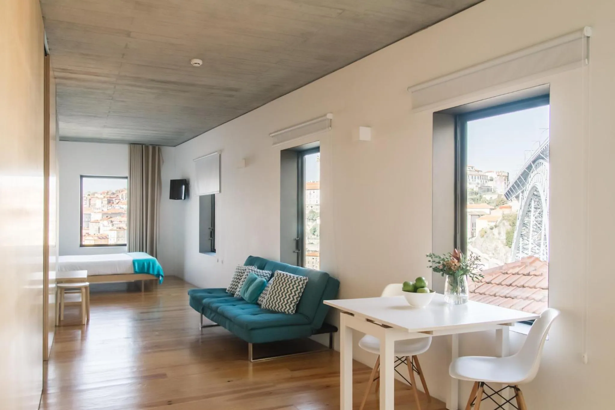 Shower in Oh! Porto Apartments