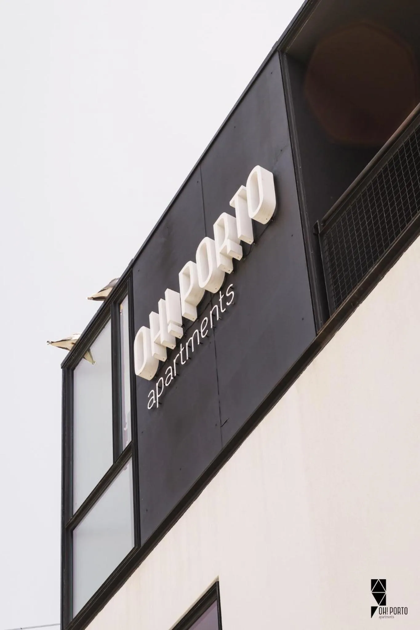Logo/Certificate/Sign in Oh! Porto Apartments