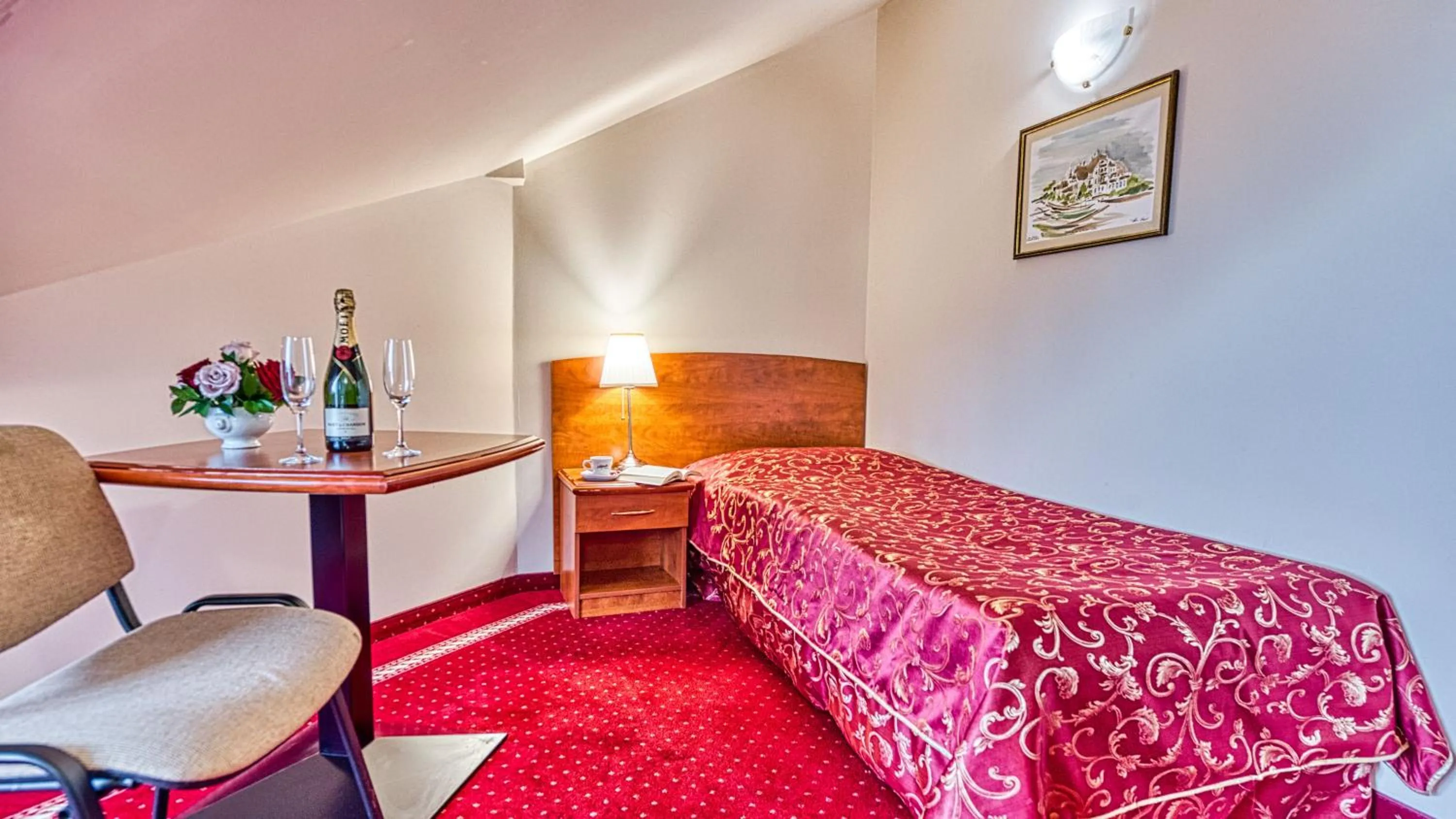 Bed in St Lukas Medical & SPA