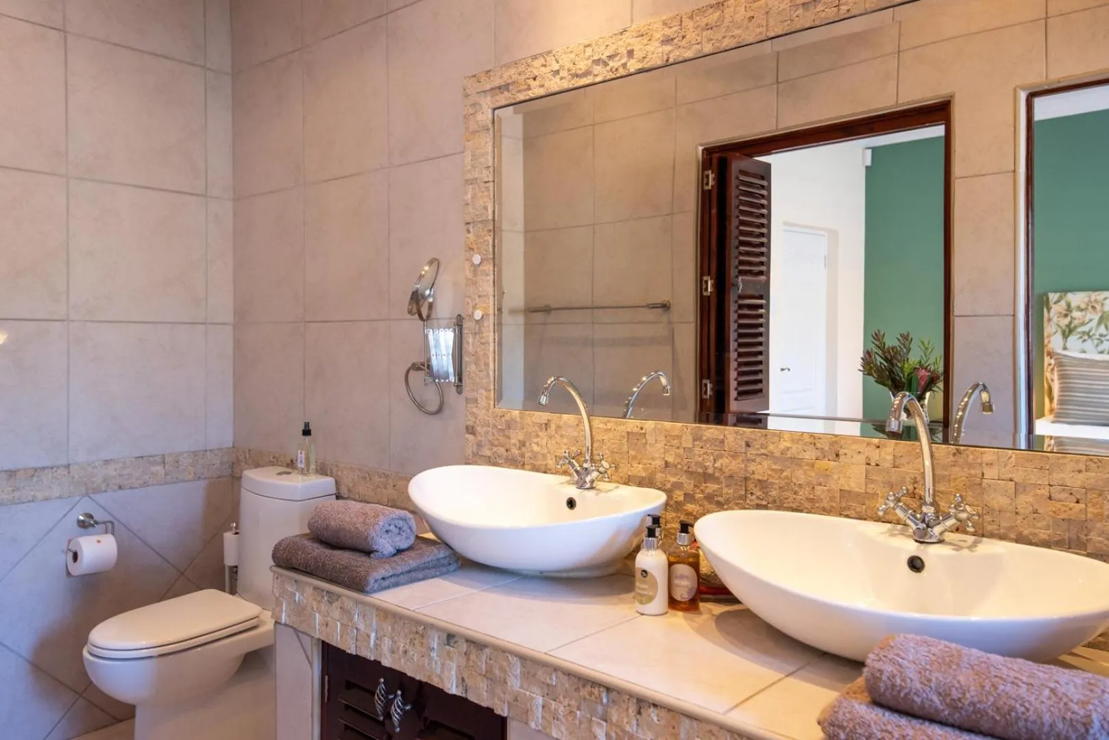 Bathroom in African Tulip Guesthouse