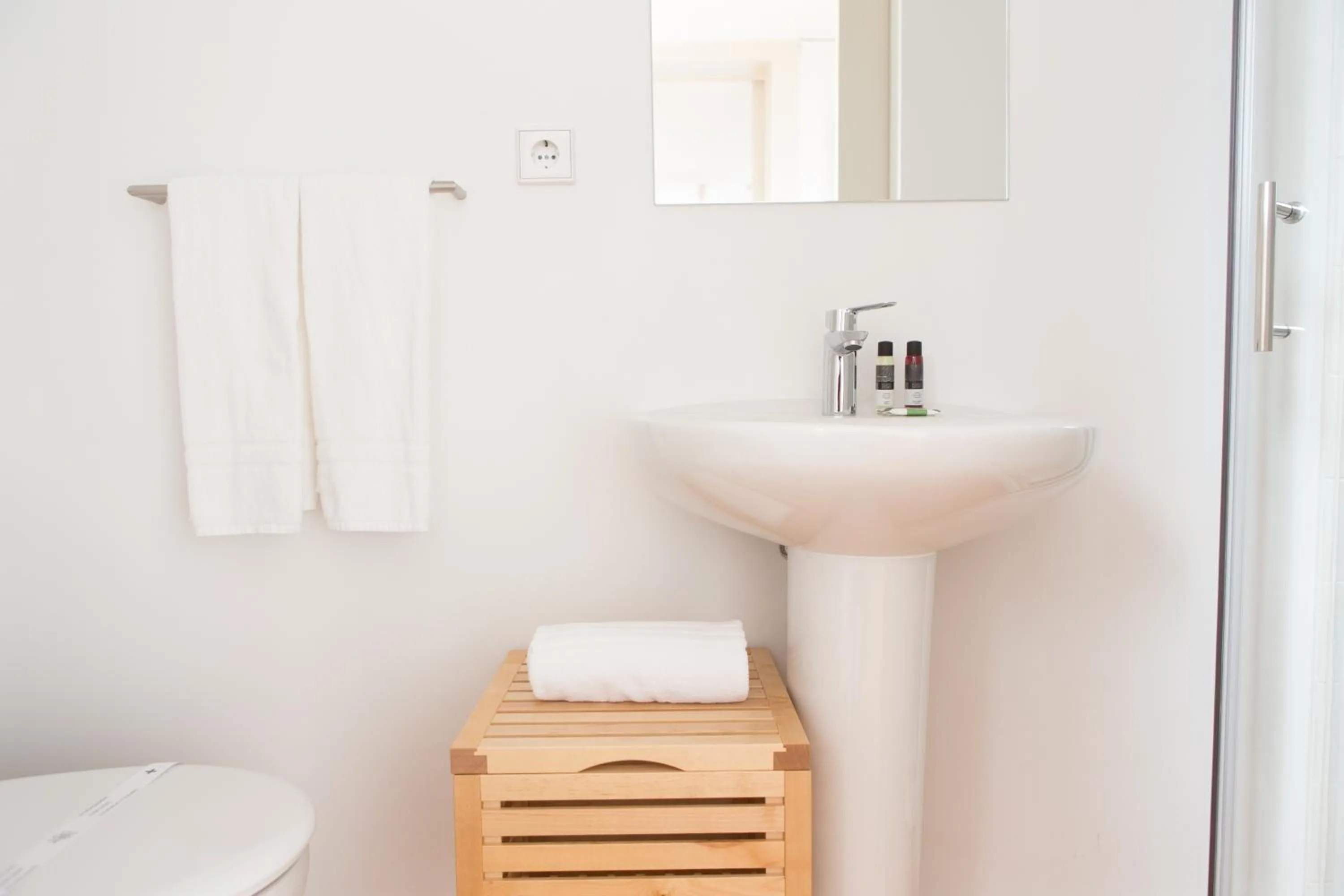 Bathroom in Porto Republica Hostel & Suites