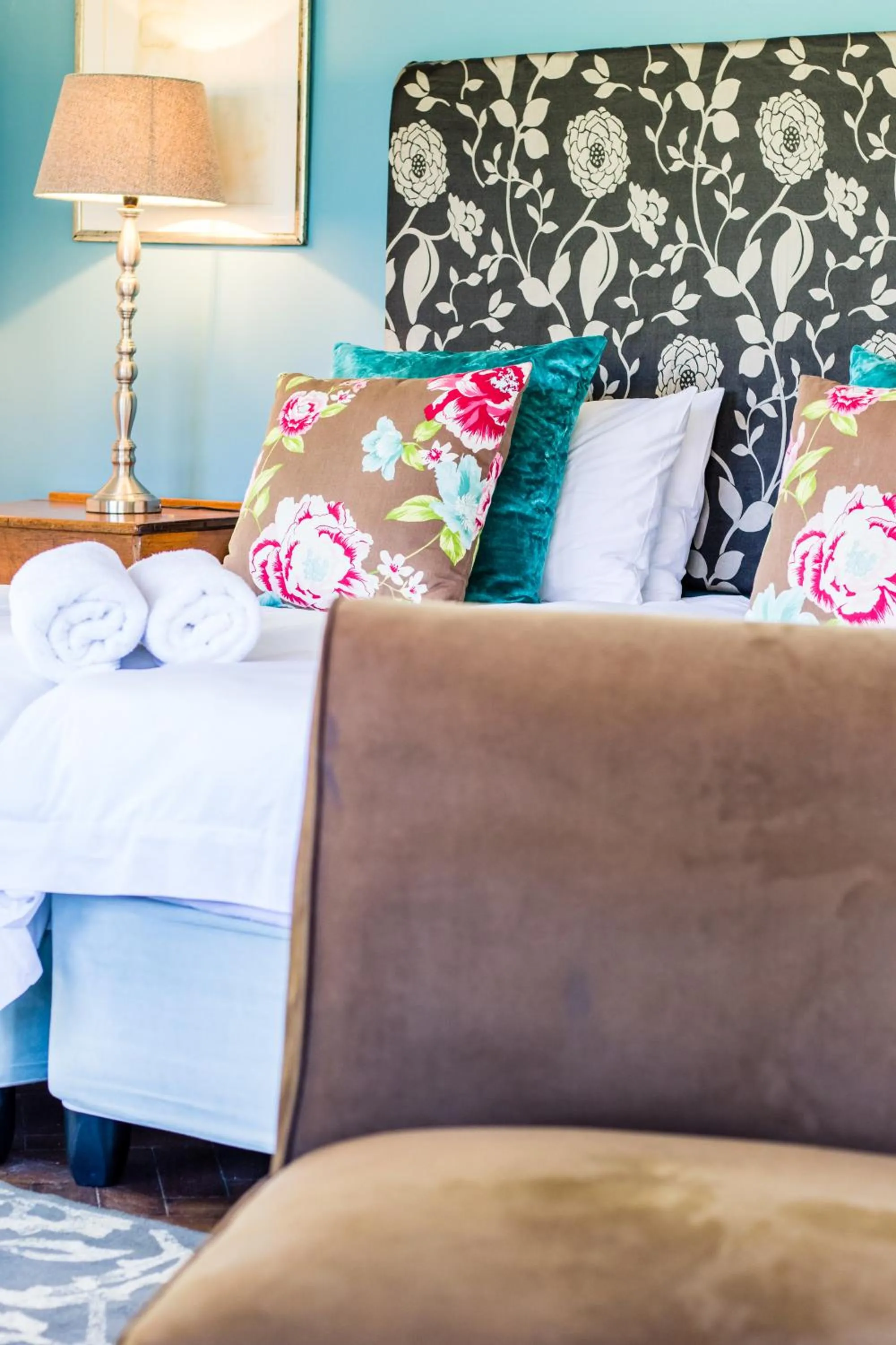  Double Room in Skyview Manor