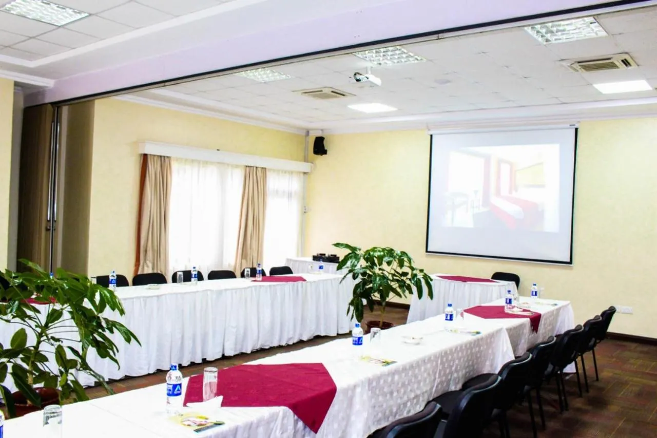 Business facilities in Vittoria Suites