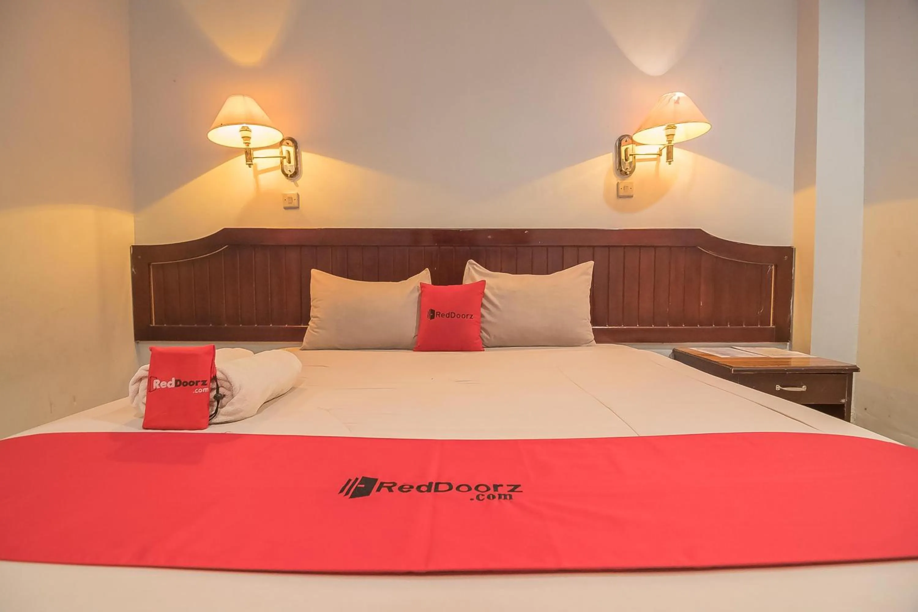 Bed in RedDoorz Syariah at Grand Taufiq Tarakan