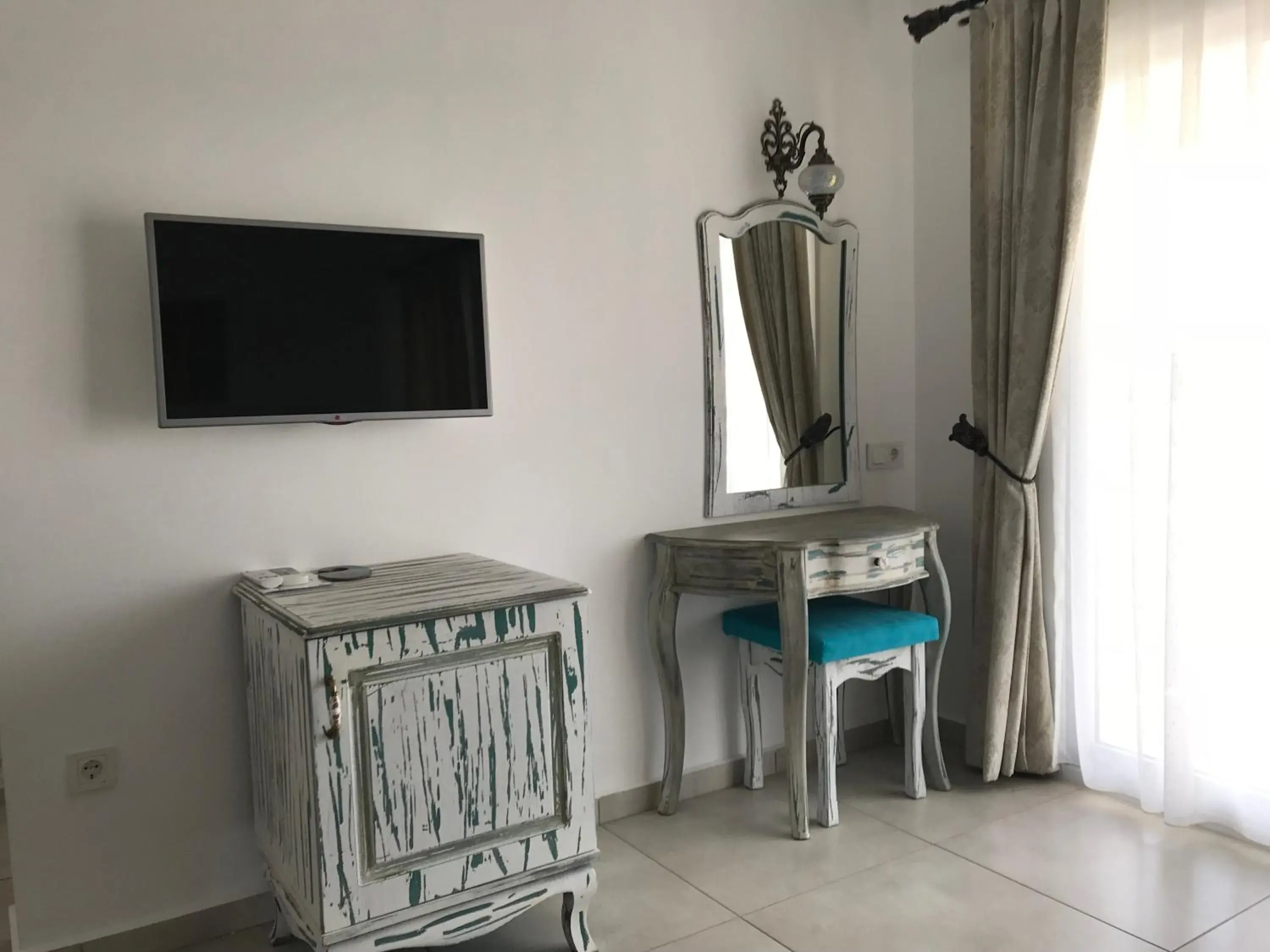 Standard Double Room in Bahama Art Hotel Standard Double Room in Bahama Art Hotel