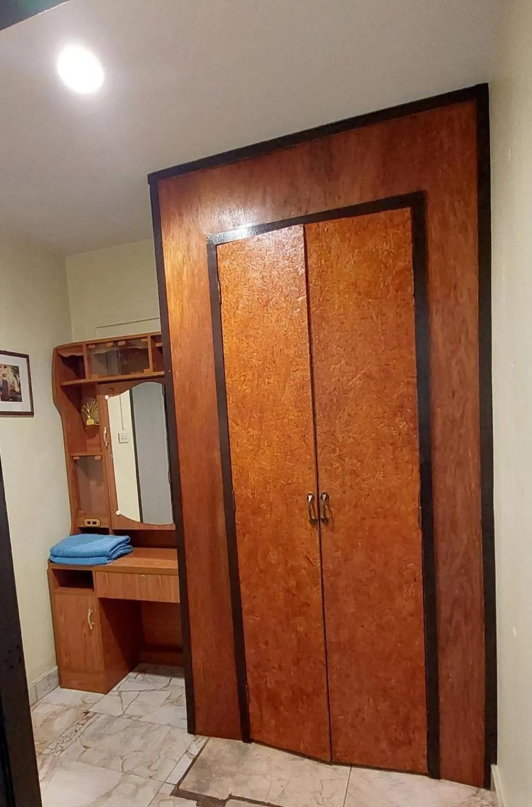 wardrobe in Tientong Guesthouse
