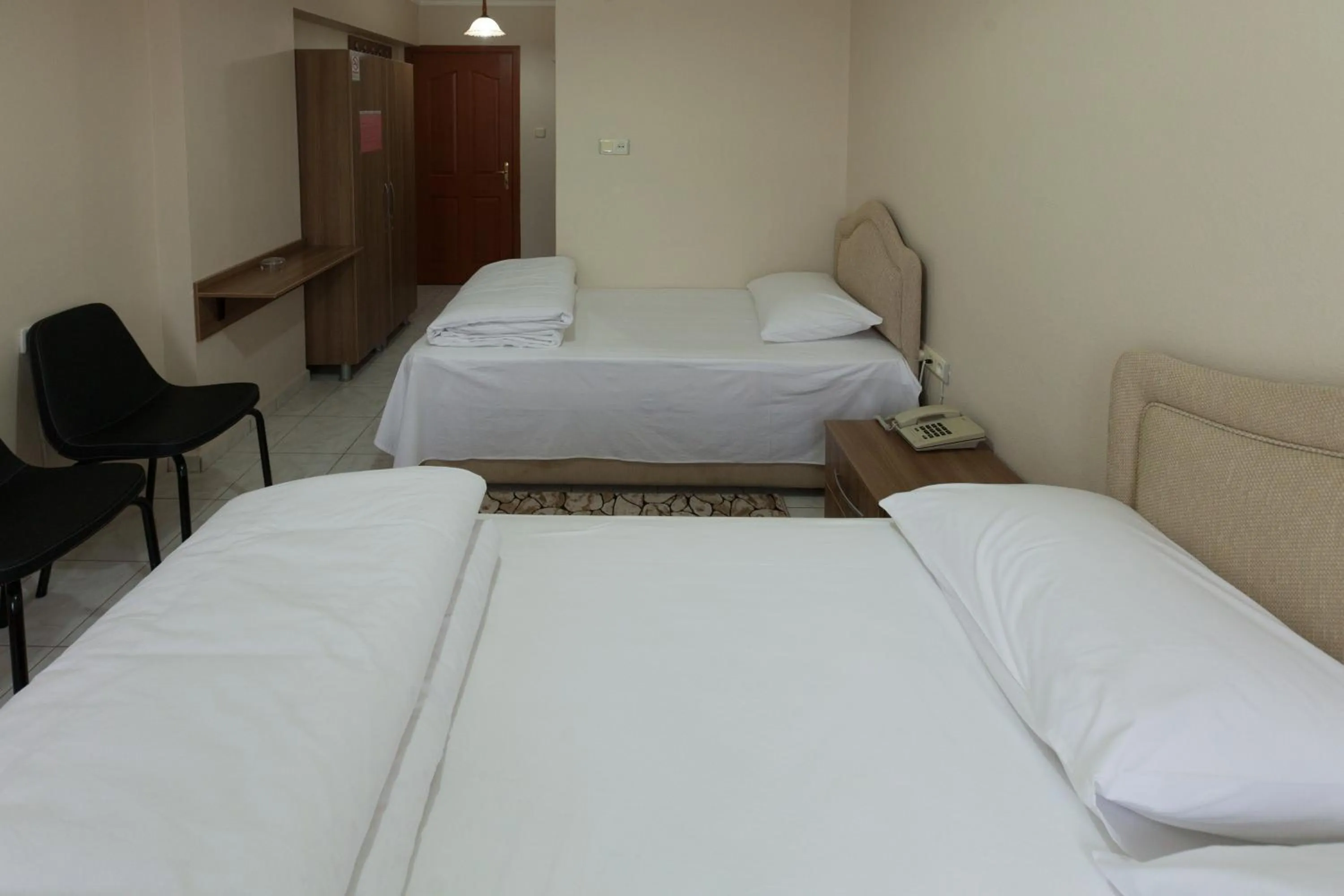Photo of the whole room, Bed in Gizem Pansiyon