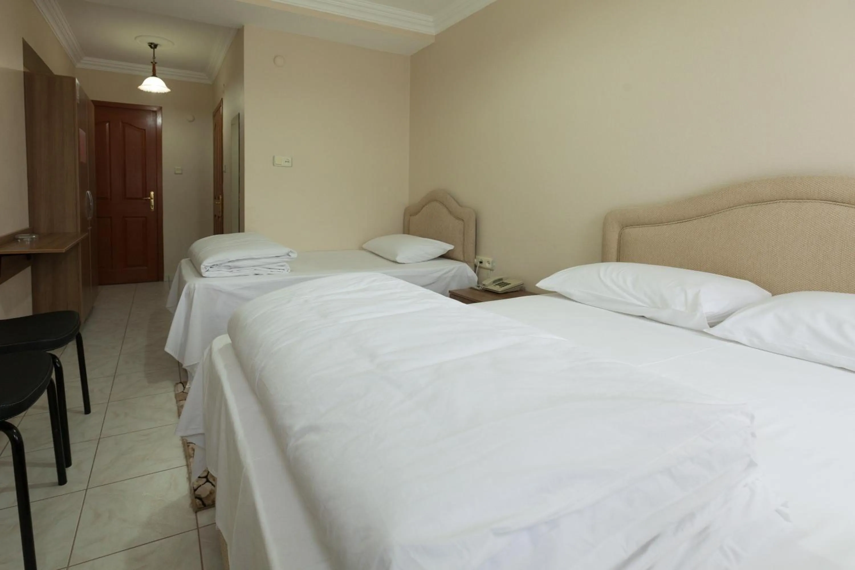 Photo of the whole room, Bed in Gizem Pansiyon