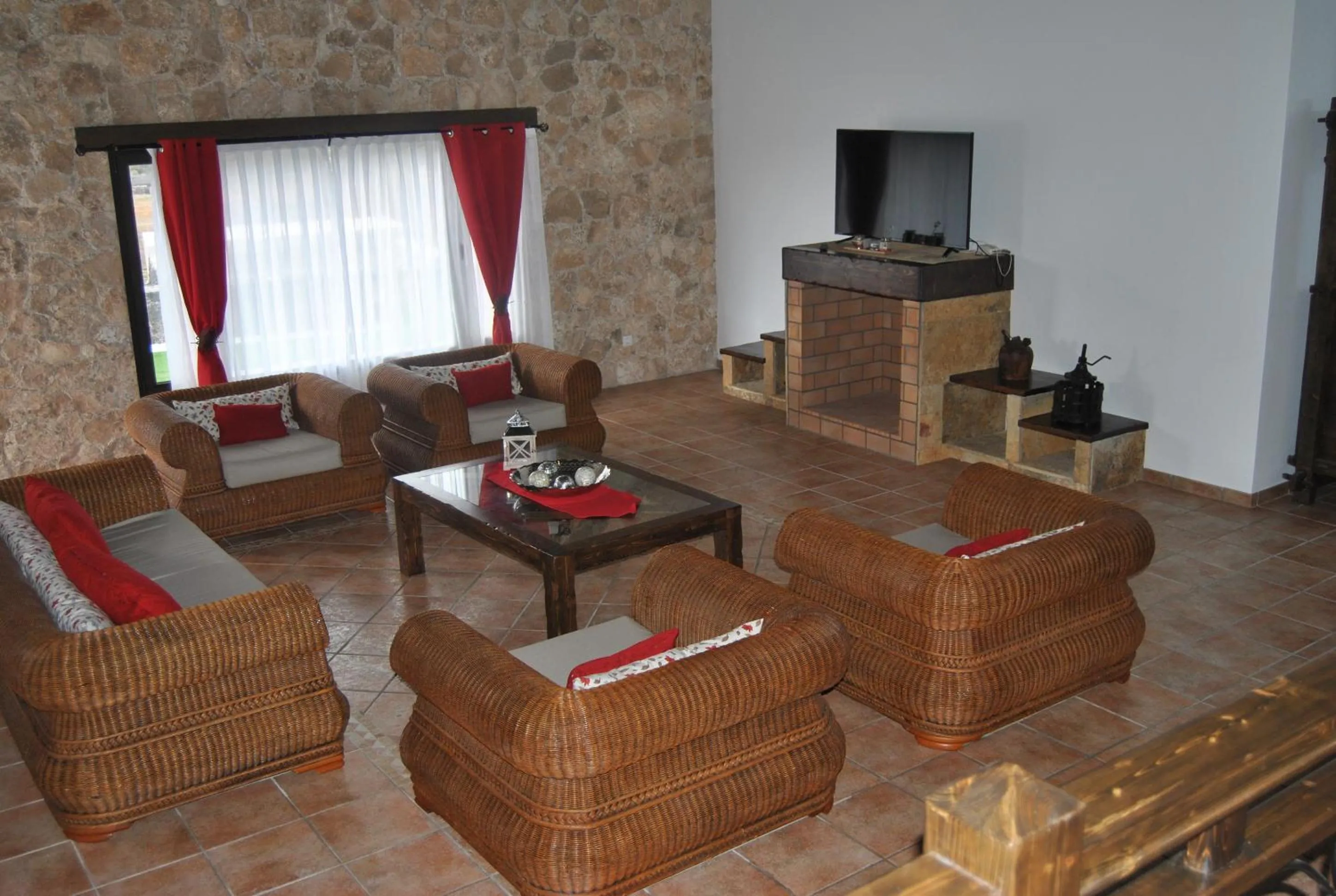Villa El Valle - Piscina climatizada