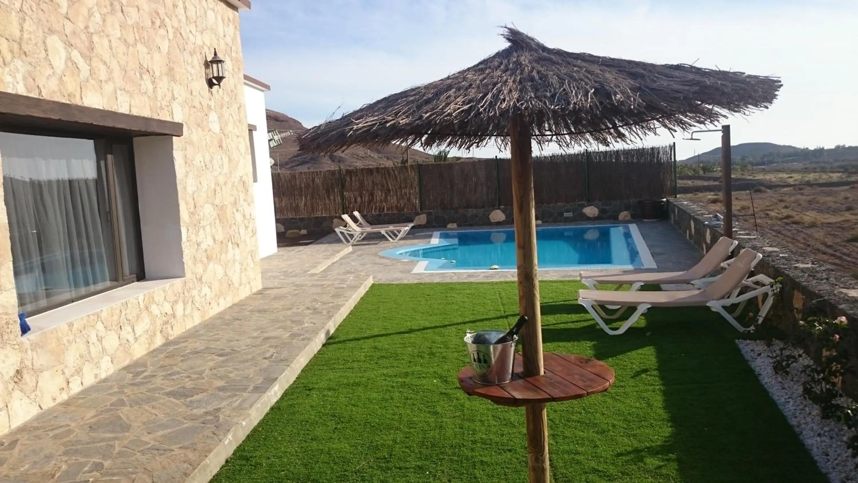 Property building in Villa El Valle - Piscina climatizada