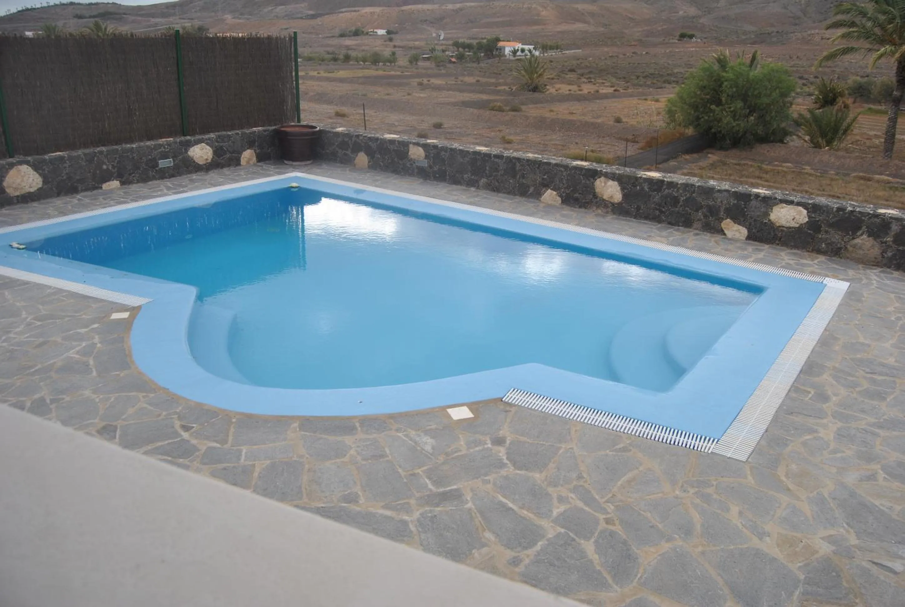 Swimming pool in Villa El Valle - Piscina climatizada