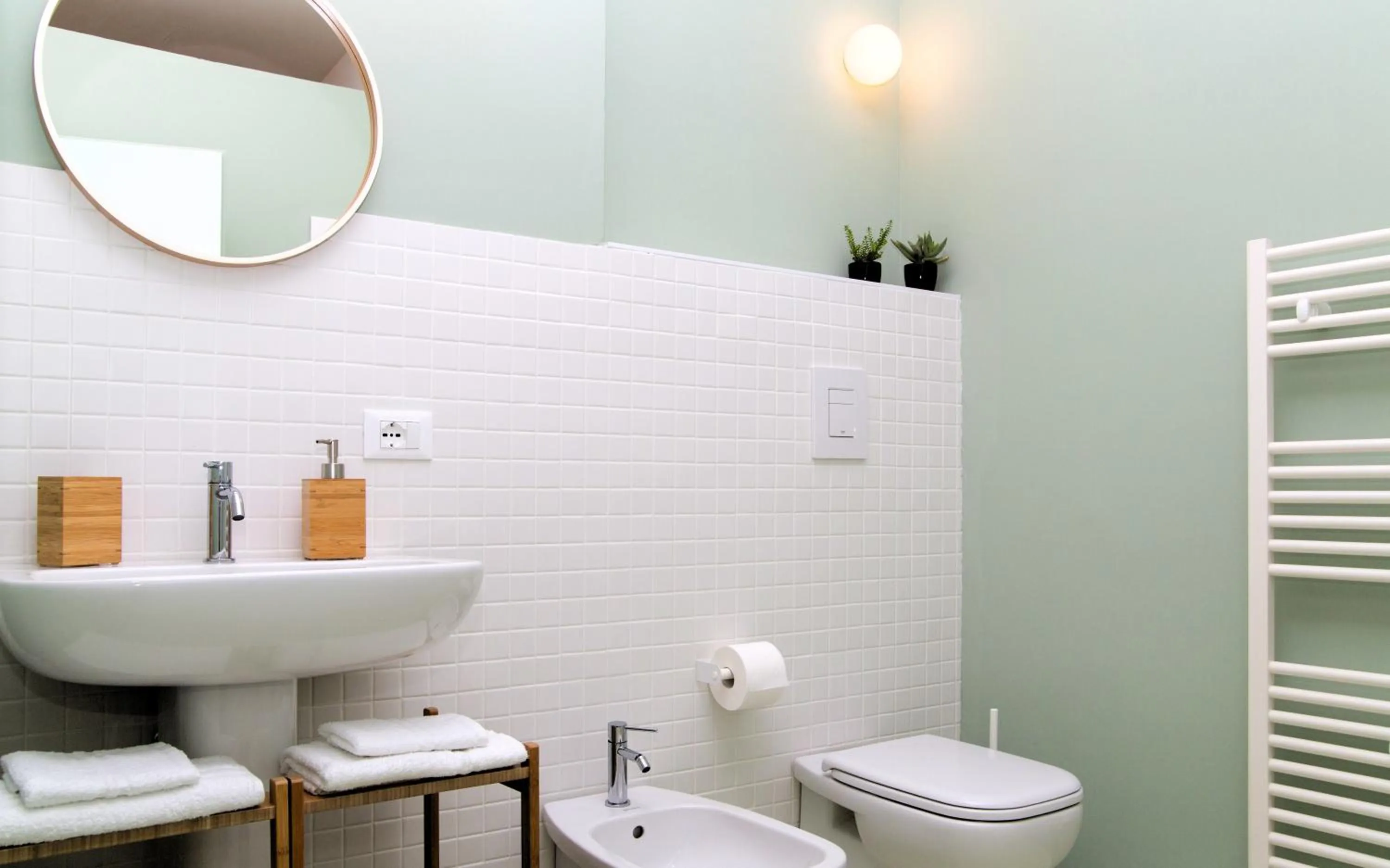 Toilet in Residence Itaca