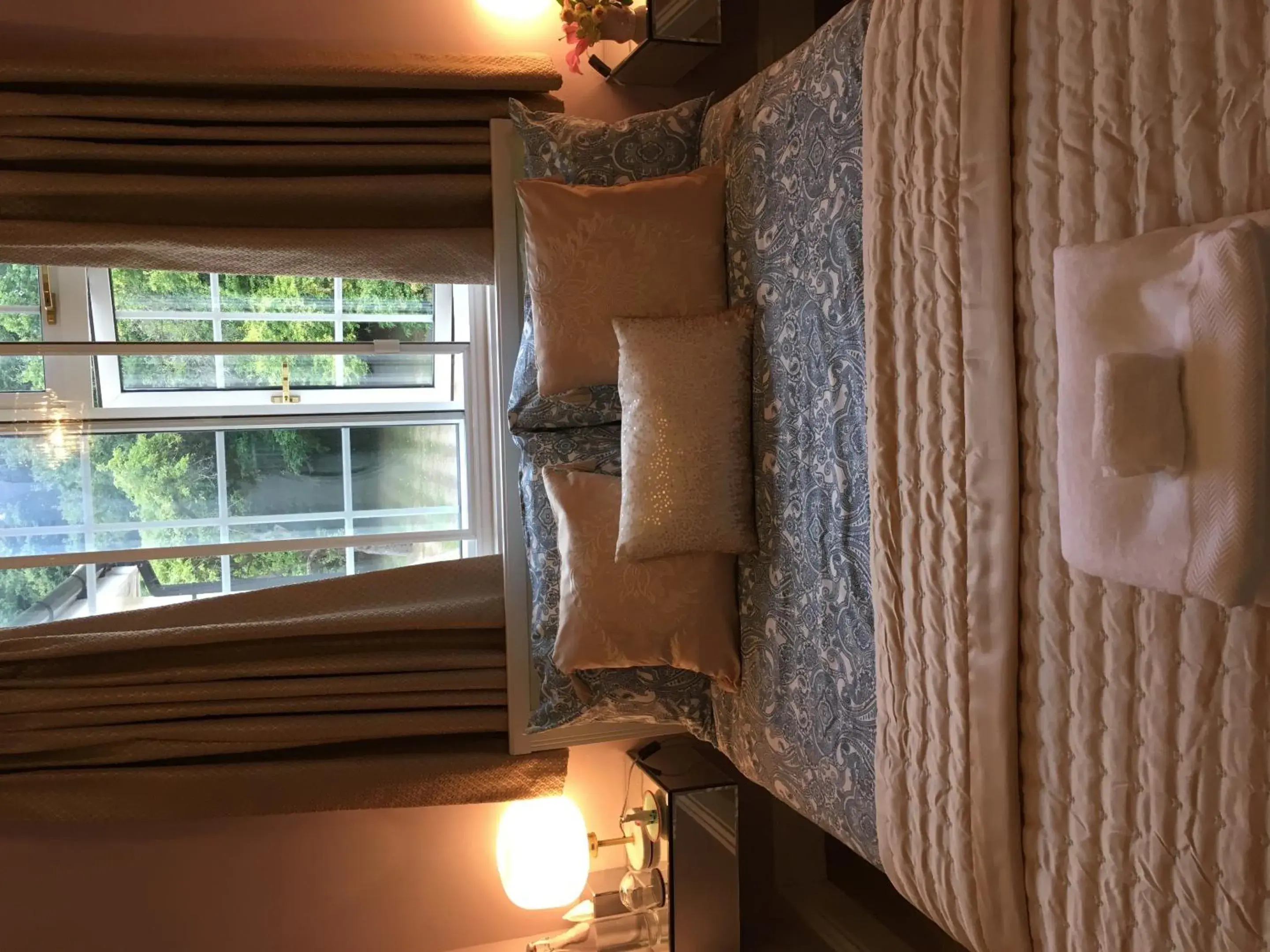 Bedroom, Bed in Leafy Suburban Bed and Breakfast Bedroom, Bed in Leafy Suburban Bed and Breakfast