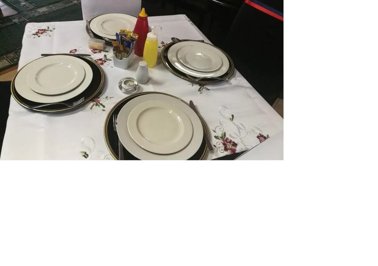 Restaurant/places to eat in Royal Olympia Lodges and Safaris Livingstone