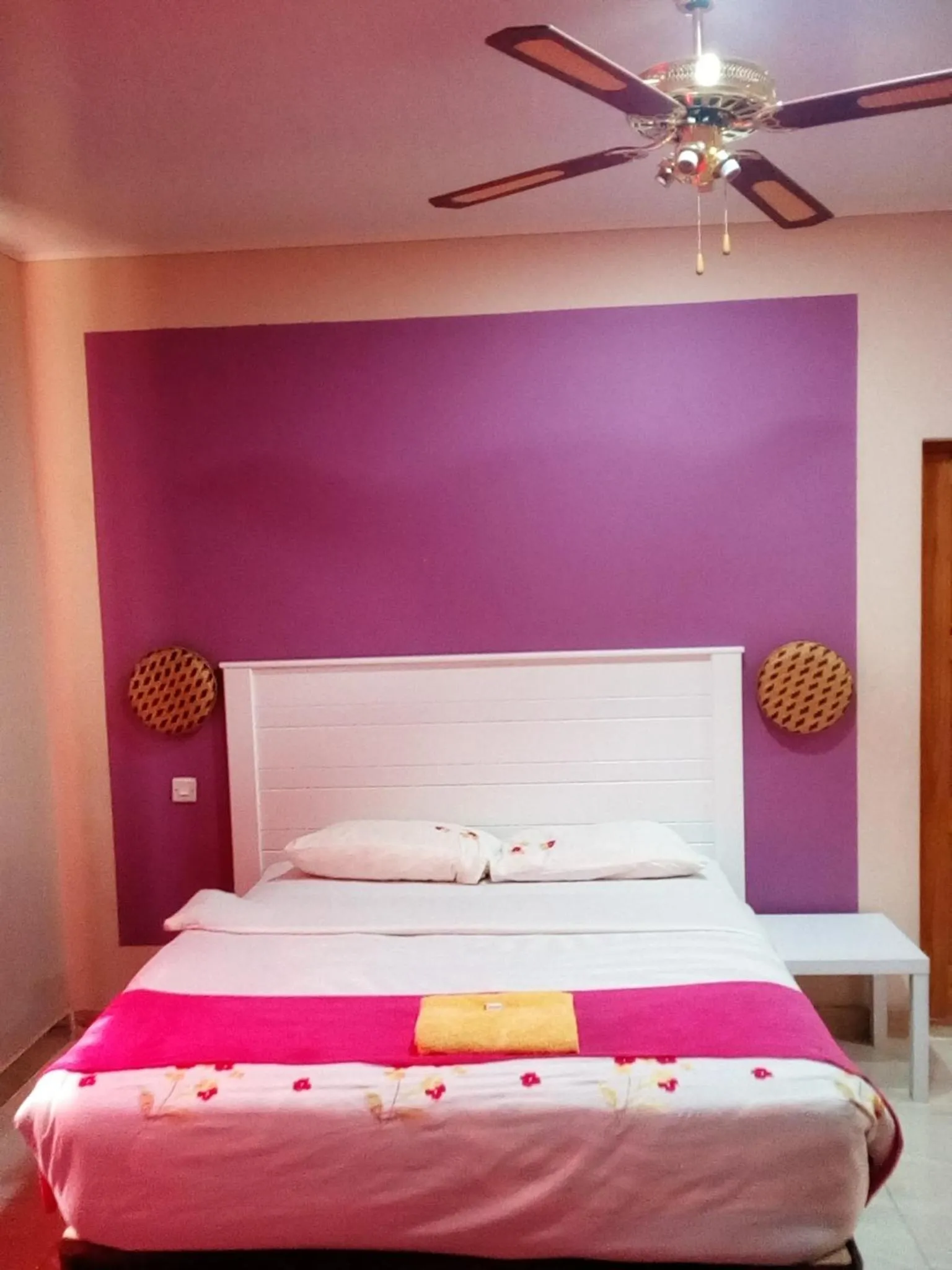 Restaurant/places to eat, Bed in Royal Olympia Lodges and Safaris Livingstone