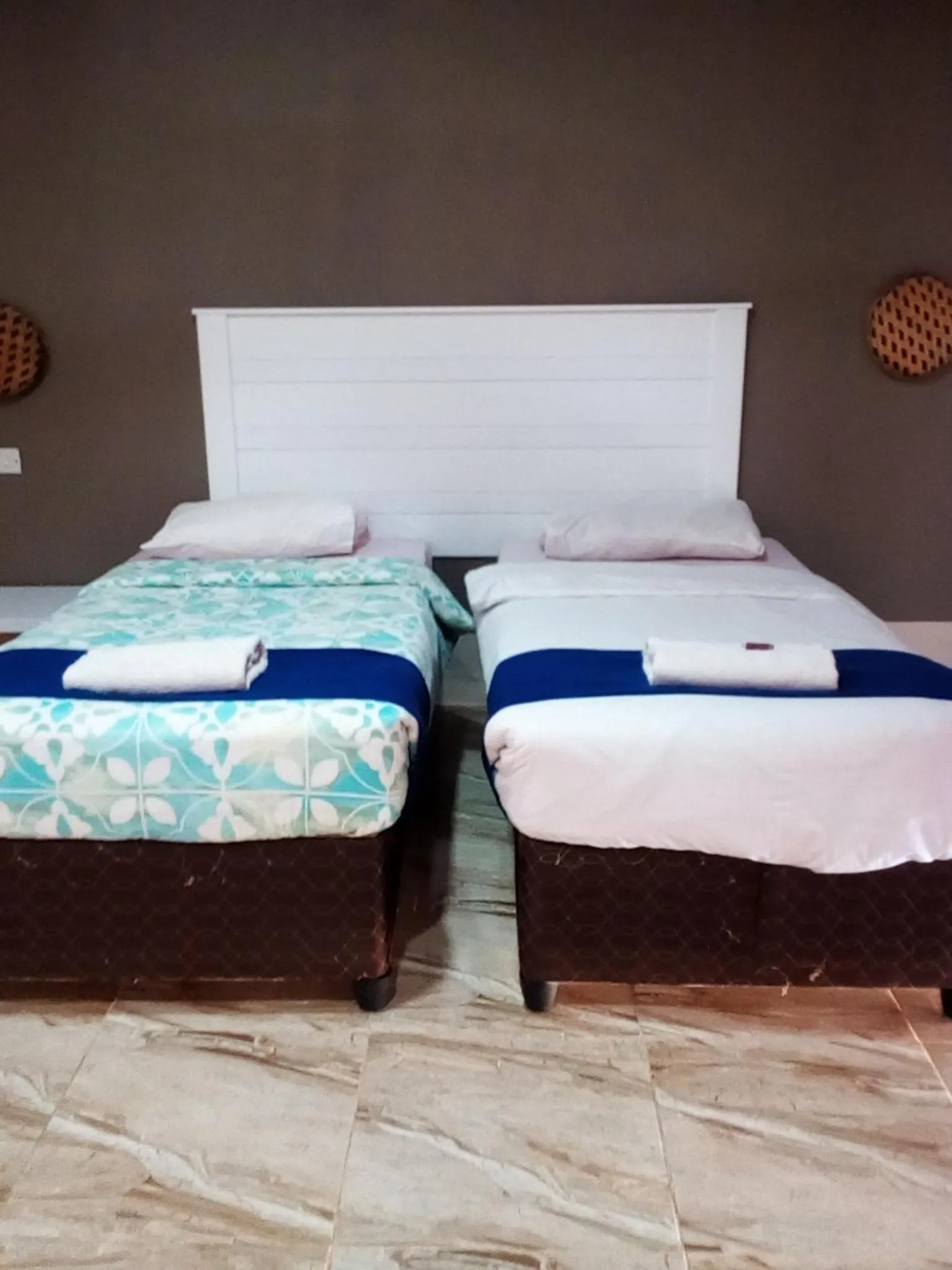 Restaurant/places to eat, Bed in Royal Olympia Lodges and Safaris Livingstone