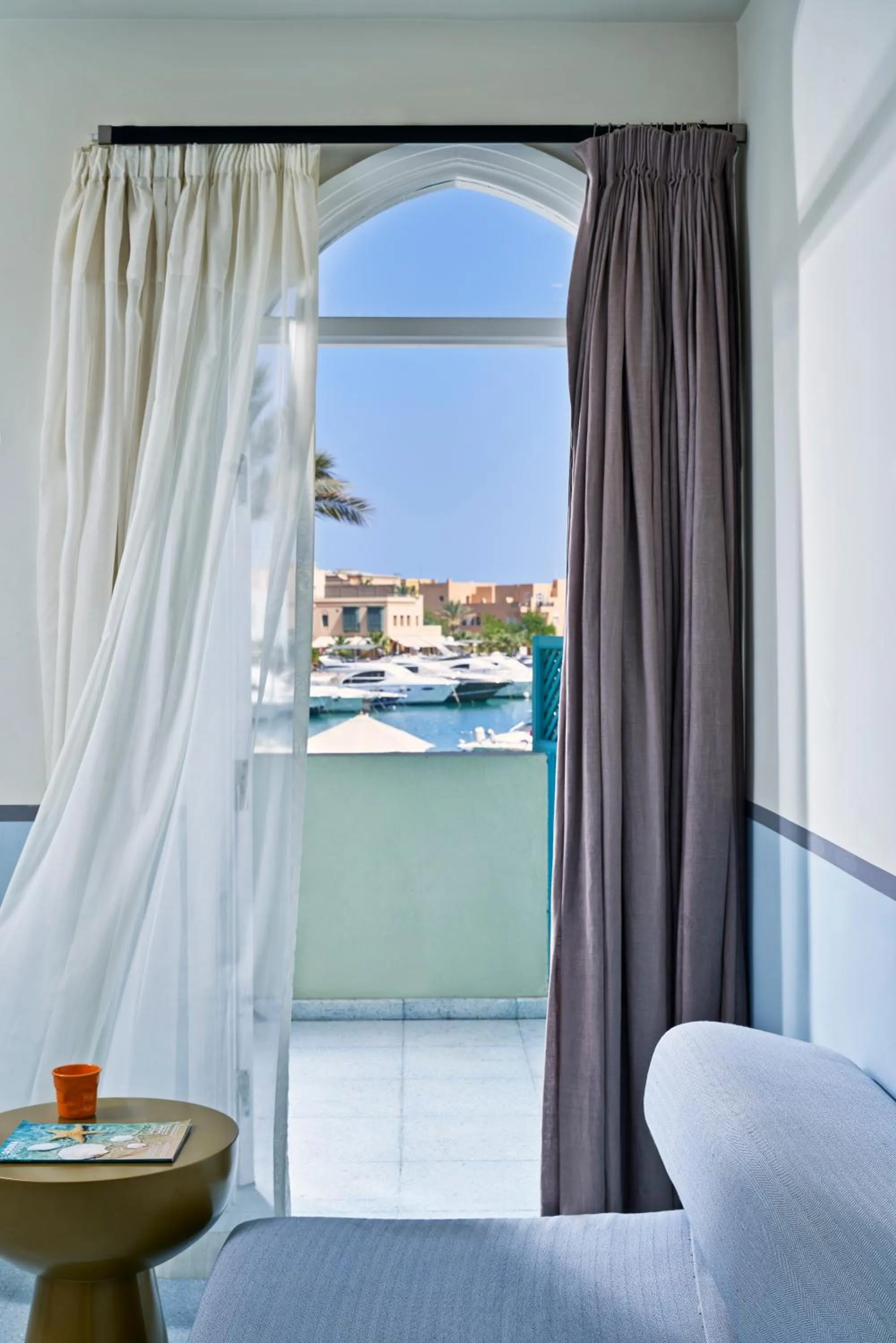 Bedroom, Bed in Turtle's Inn Hotel