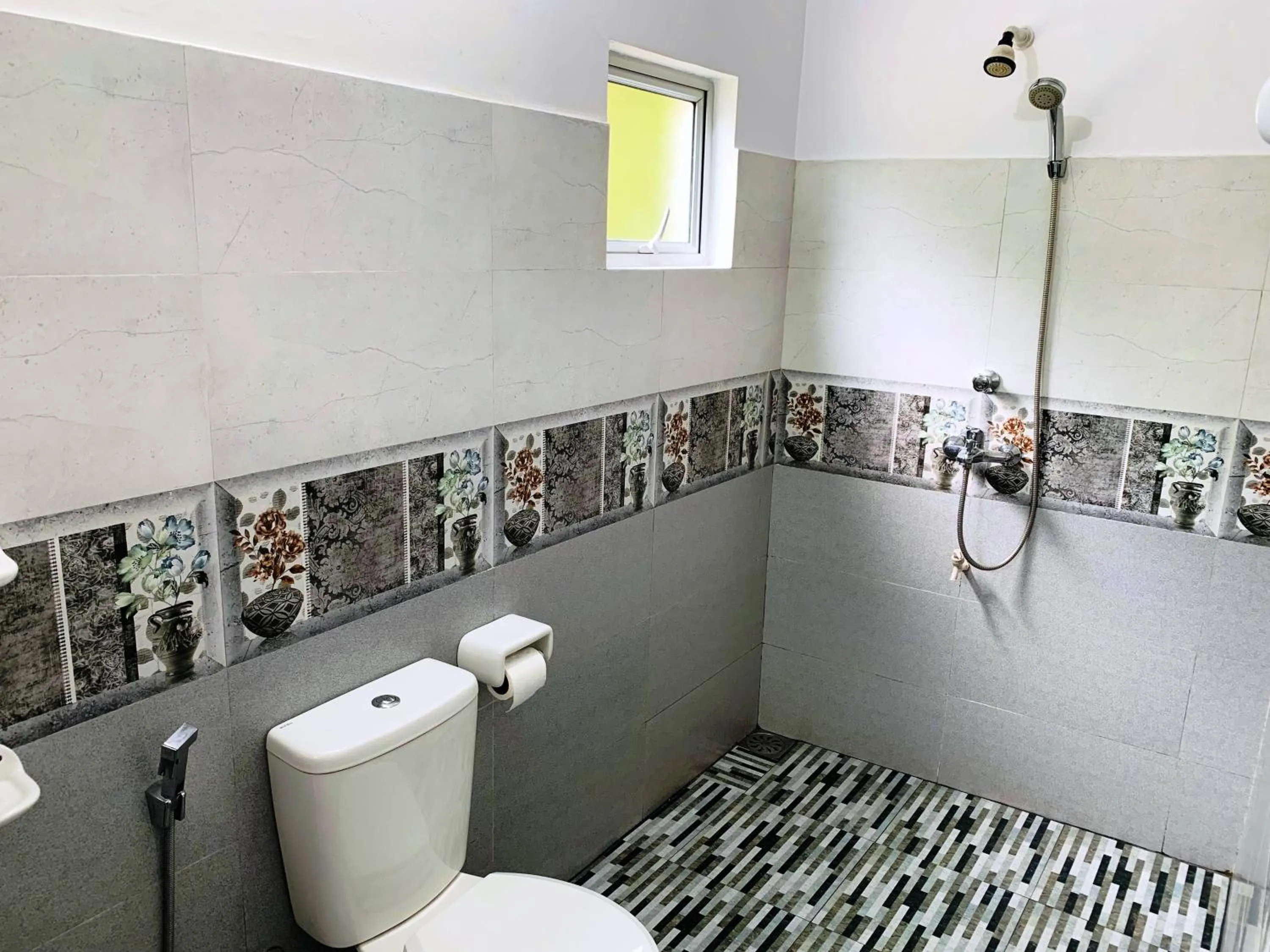 Shower in Era Holiday House