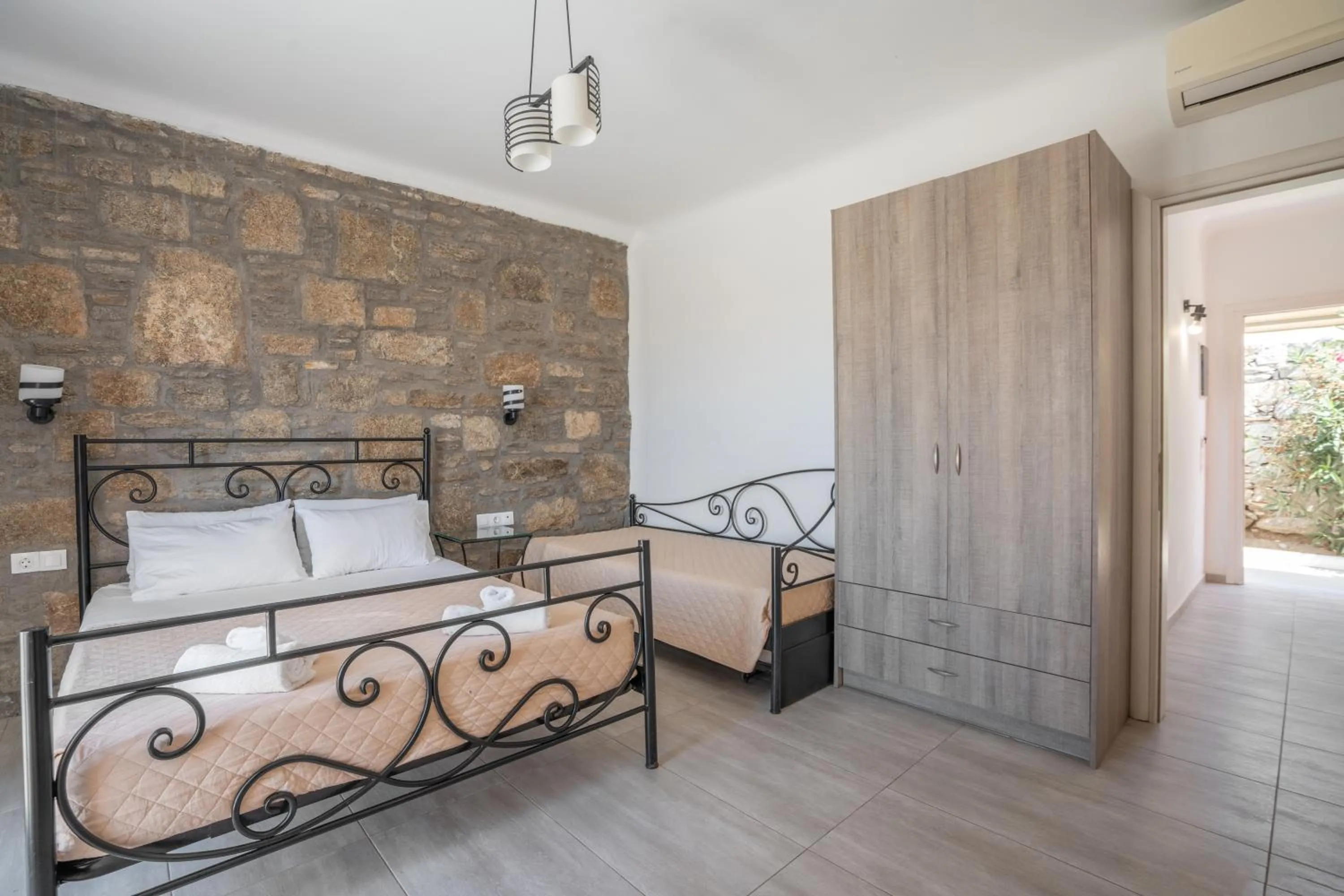 Bed in Katerina View