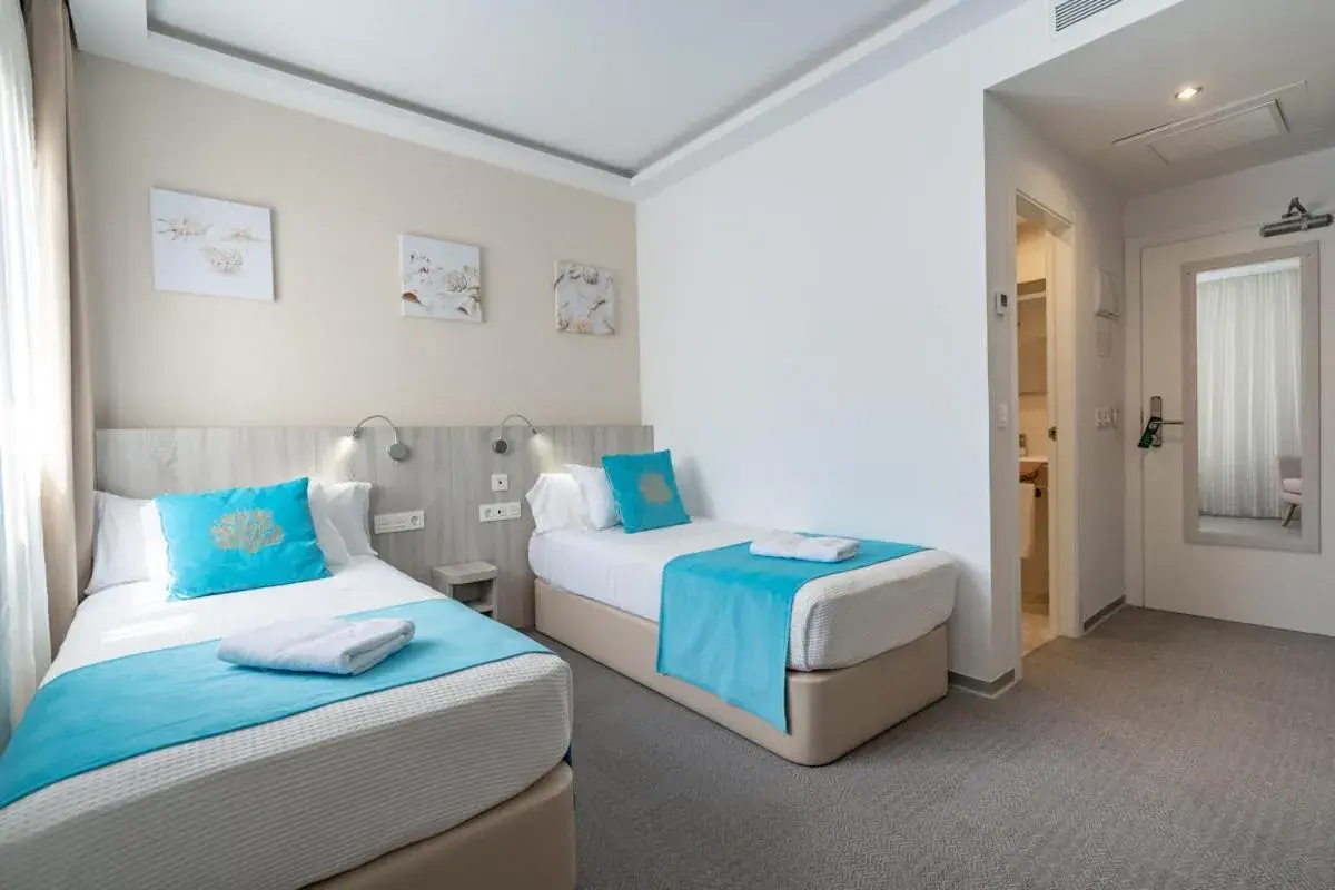 Standard Twin Room in Hotel Soul de Javea Standard Twin Room in Hotel Soul de Javea