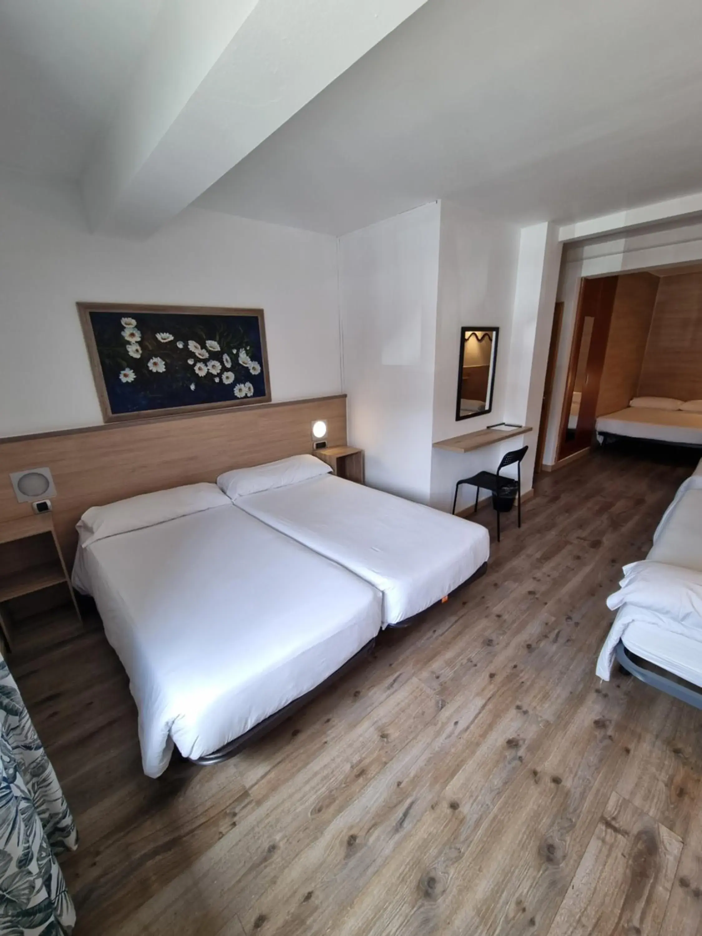 Bedroom, Bed in Hotel Avanti Bedroom, Bed in Hotel Avanti