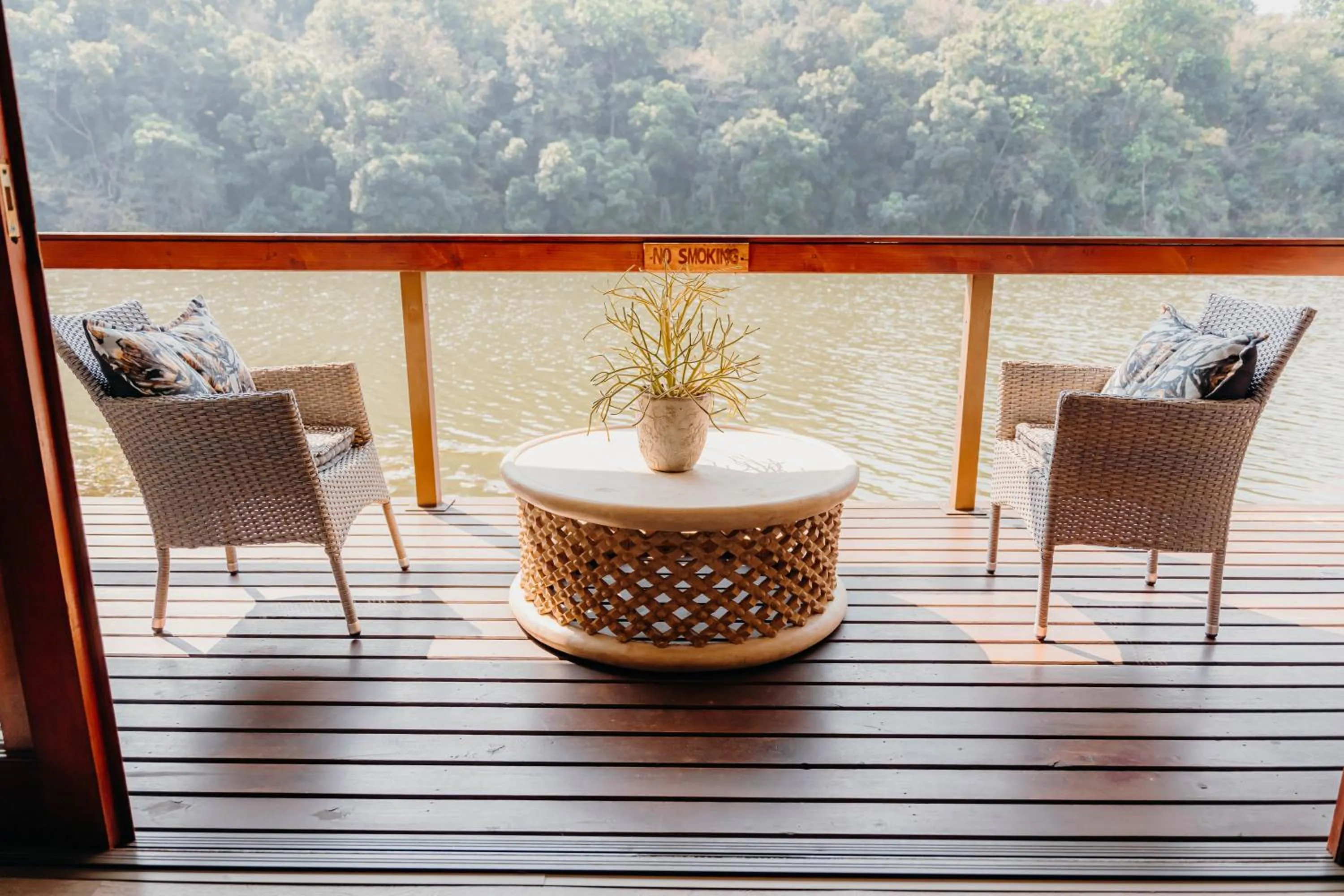 Balcony/Terrace in Bambuu Lakeside Lodge