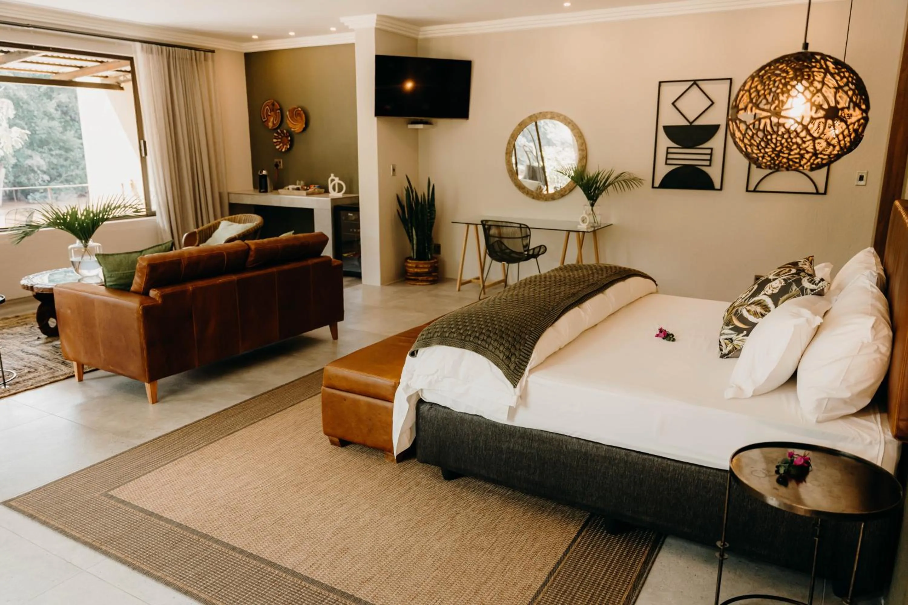 TV and multimedia, Bed in Bambuu Lakeside Lodge