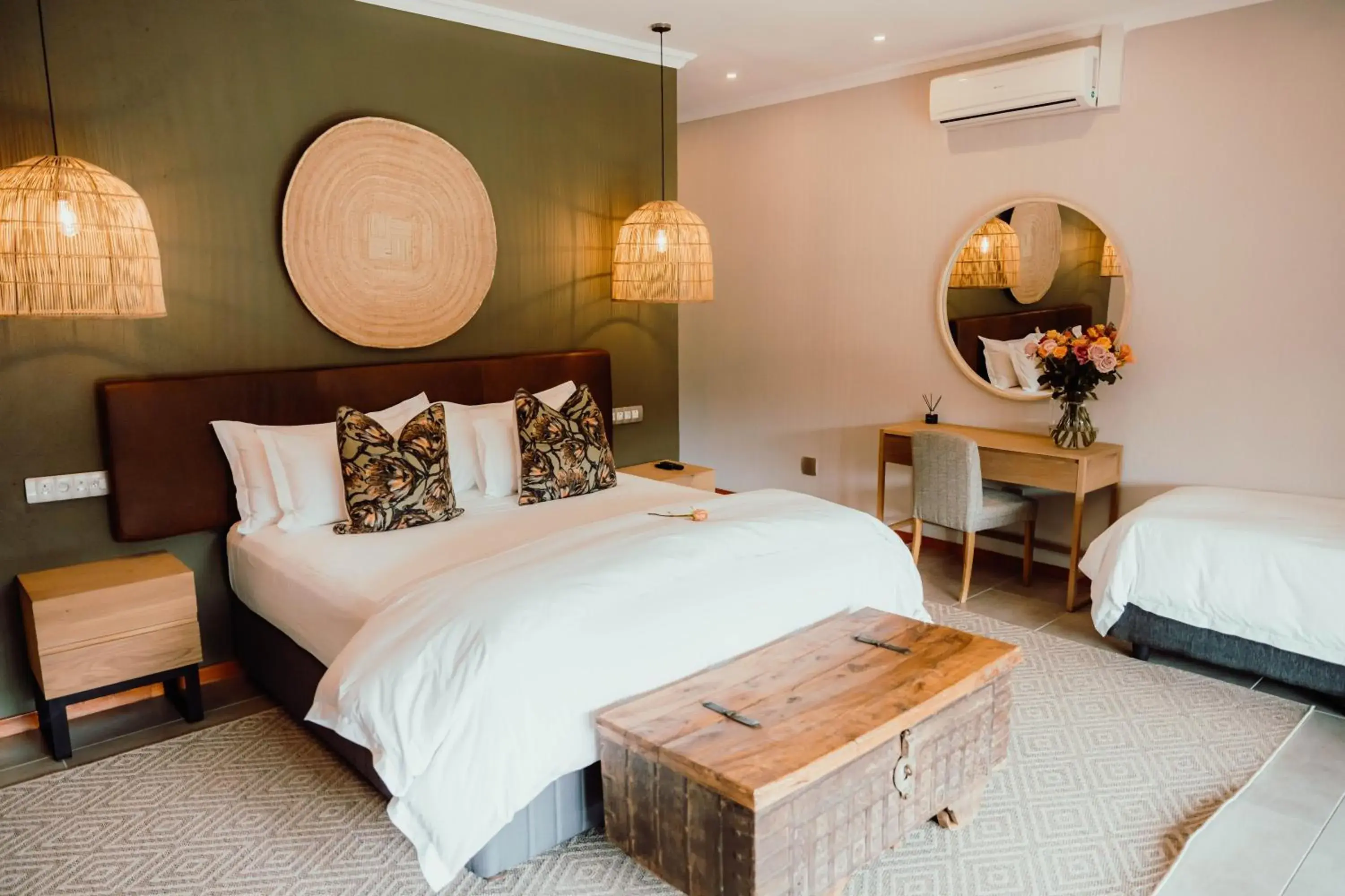 Double Room in Bambuu Lakeside Lodge Double Room in Bambuu Lakeside Lodge