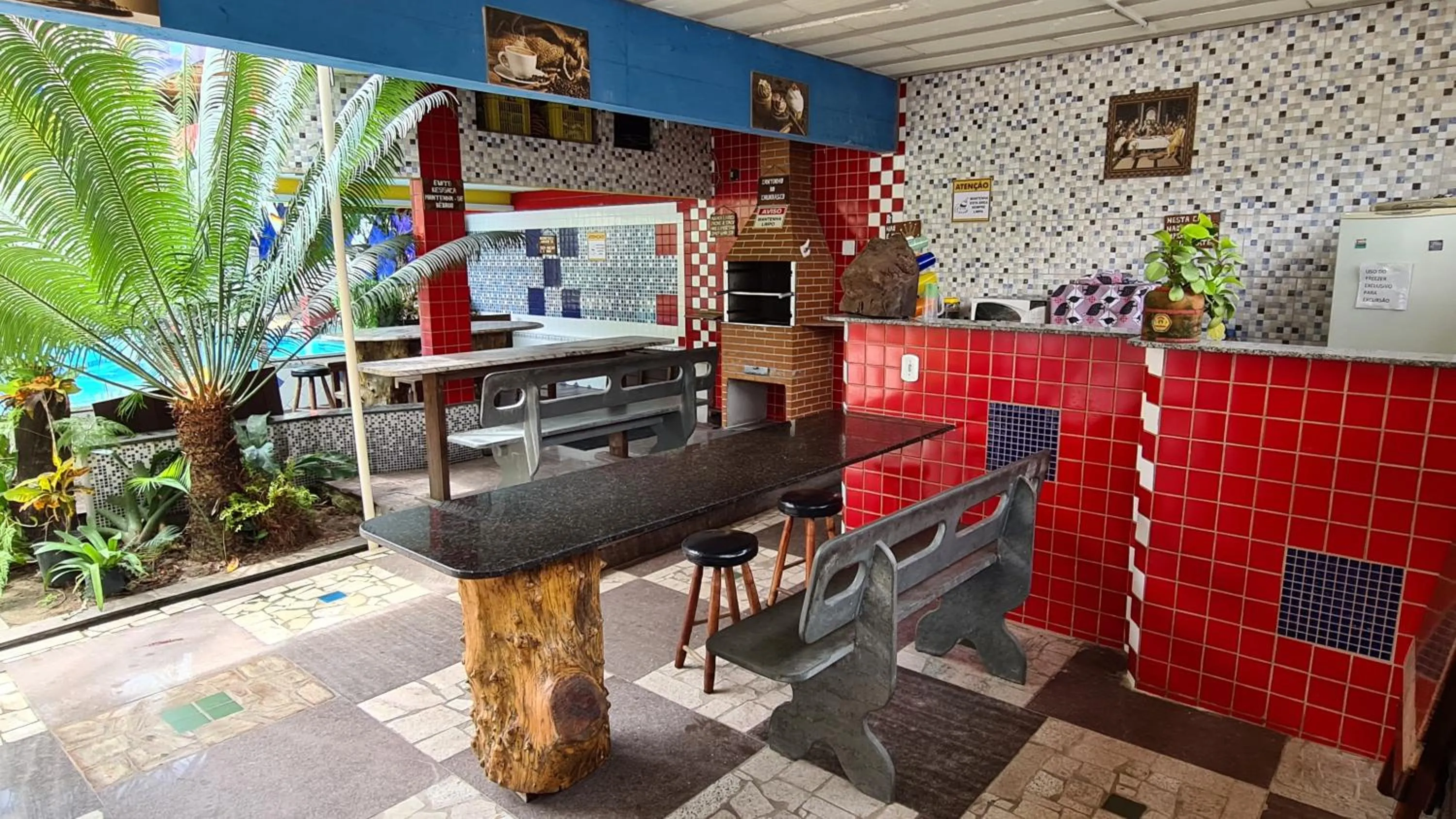 Restaurant/places to eat in A Número 1 Suítes - Praia do Morro