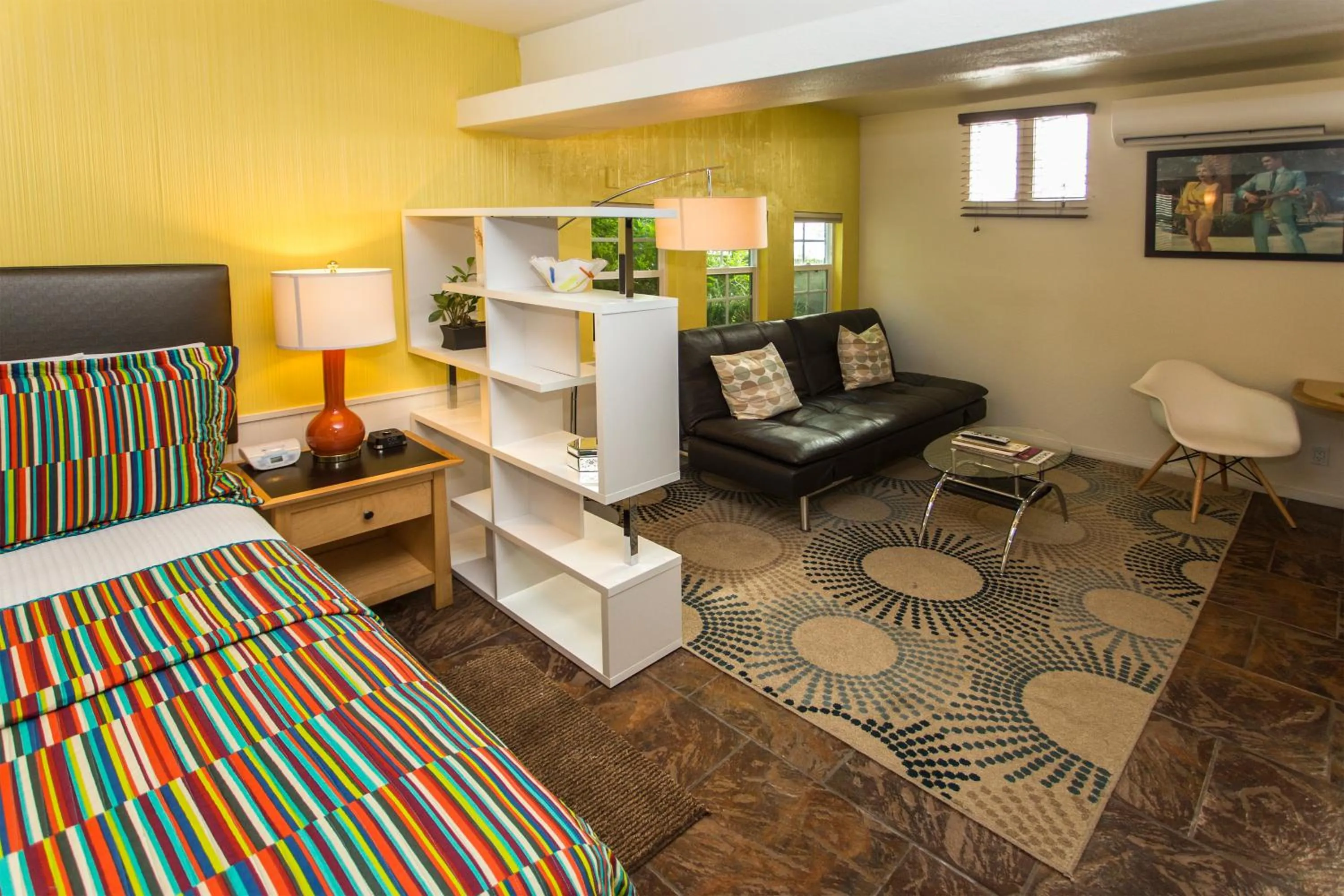 Living room, Bed in Desert Riviera Hotel