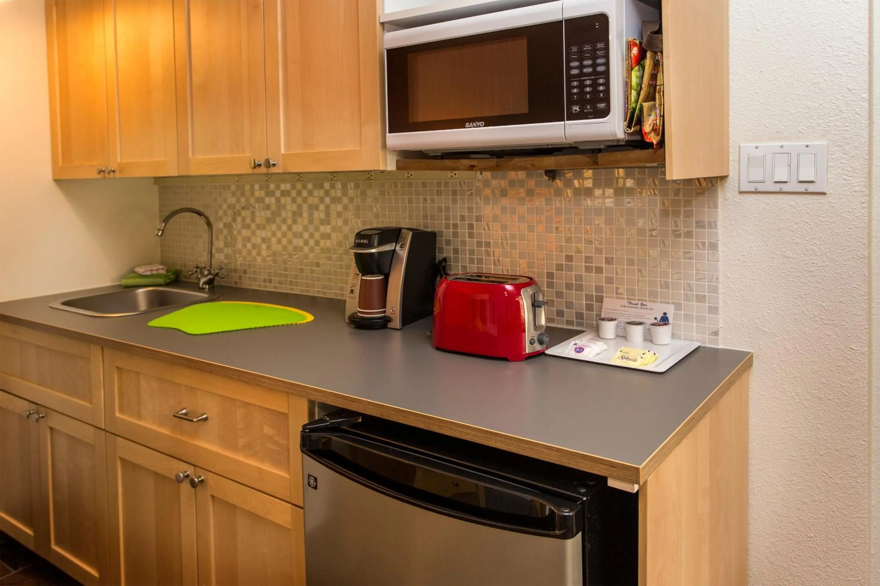 Kitchen or kitchenette in Desert Riviera Hotel