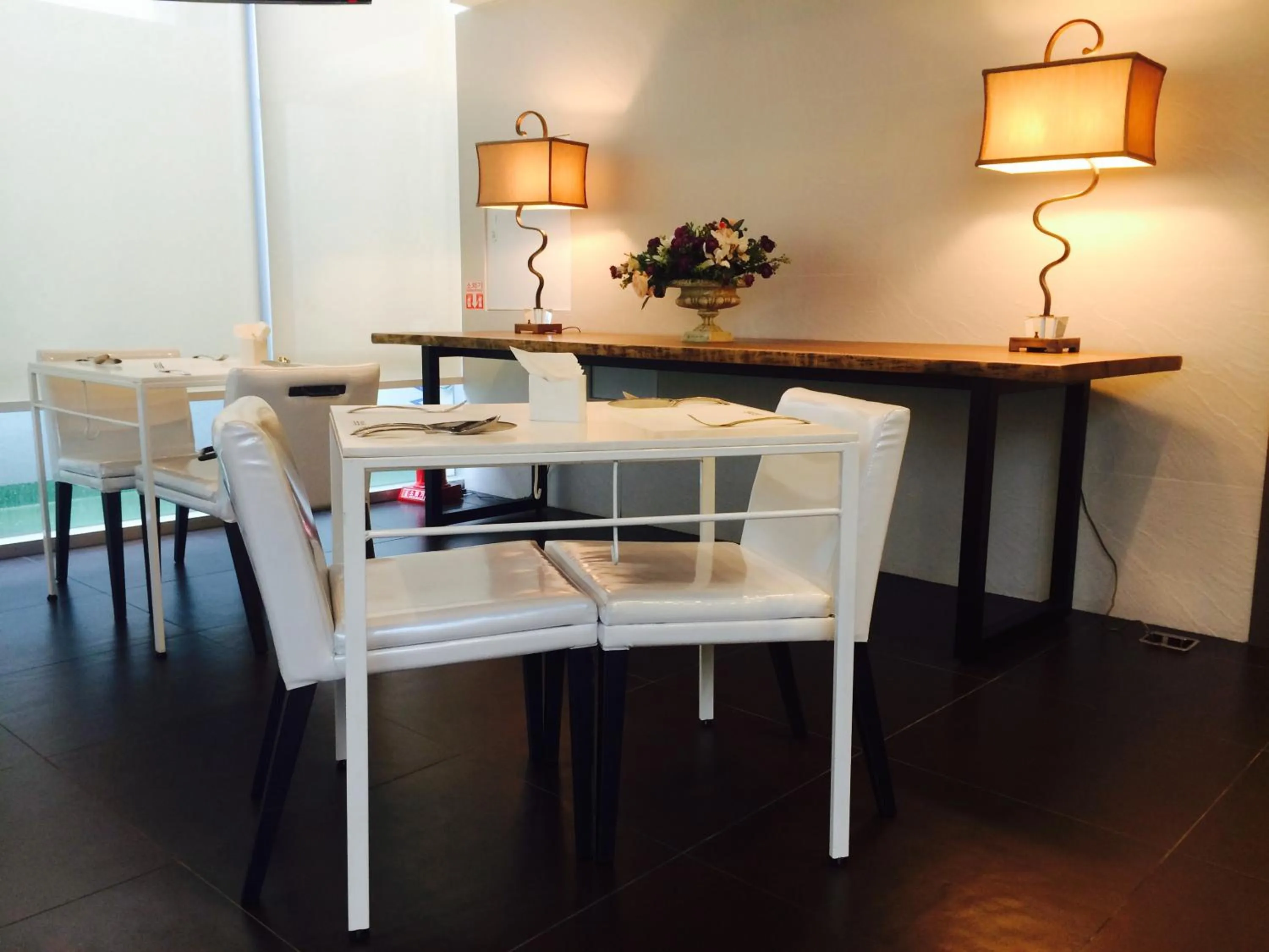 Dining area in Hotel Matthieu Yeosu