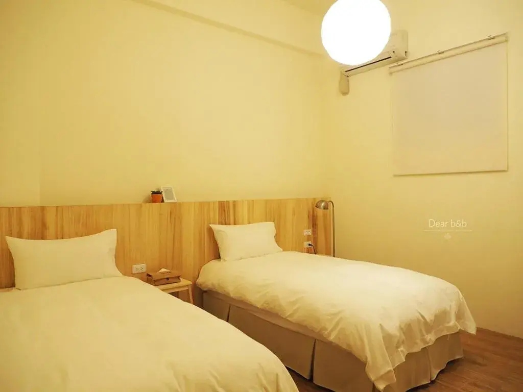 Twin Room Without Window in Daybreak Twin Room Without Window in Daybreak