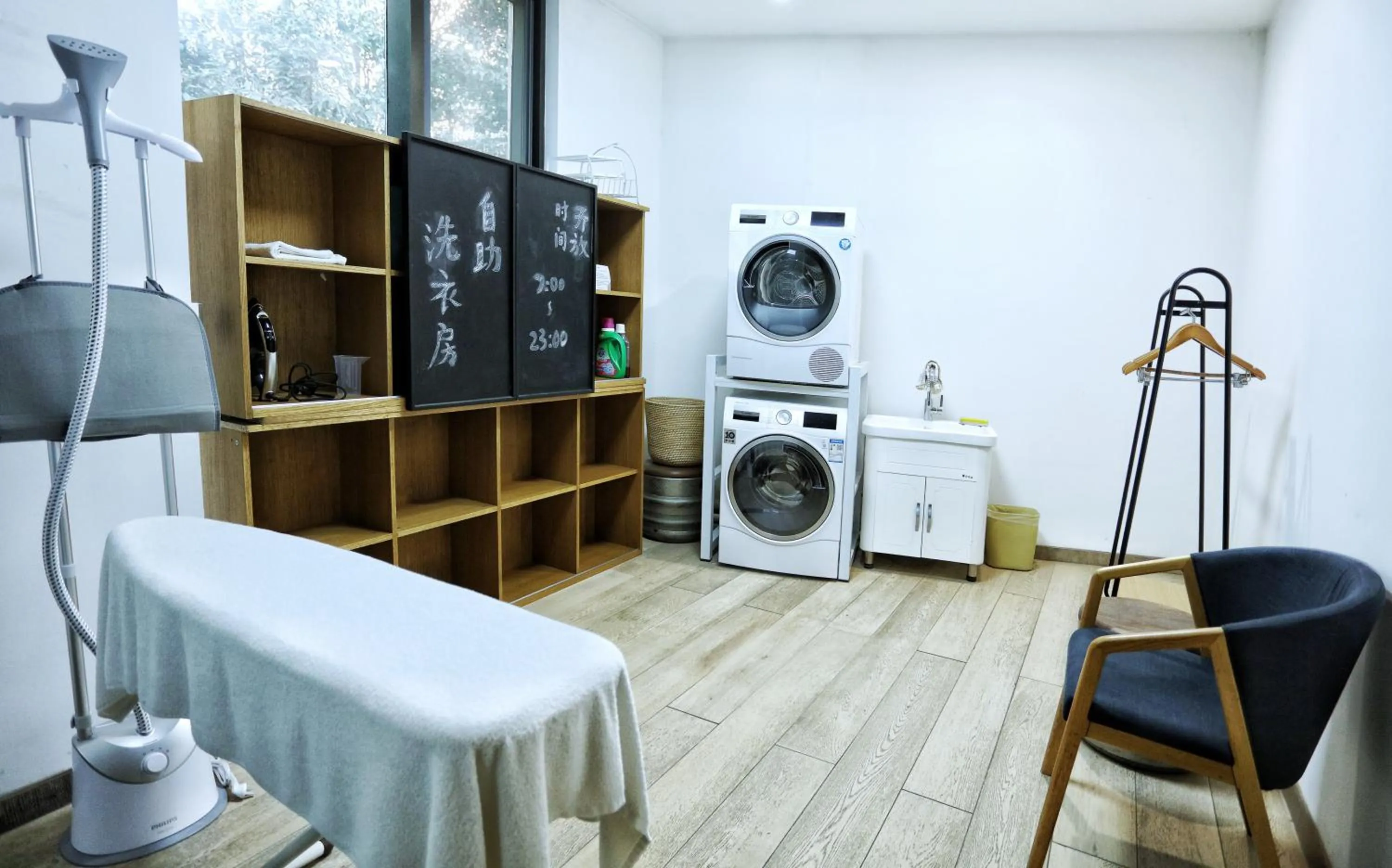 Area and facilities in The Nook Hotel Hangzhou - A design hotel, 20 mins to West Lake and Lingyin Temple