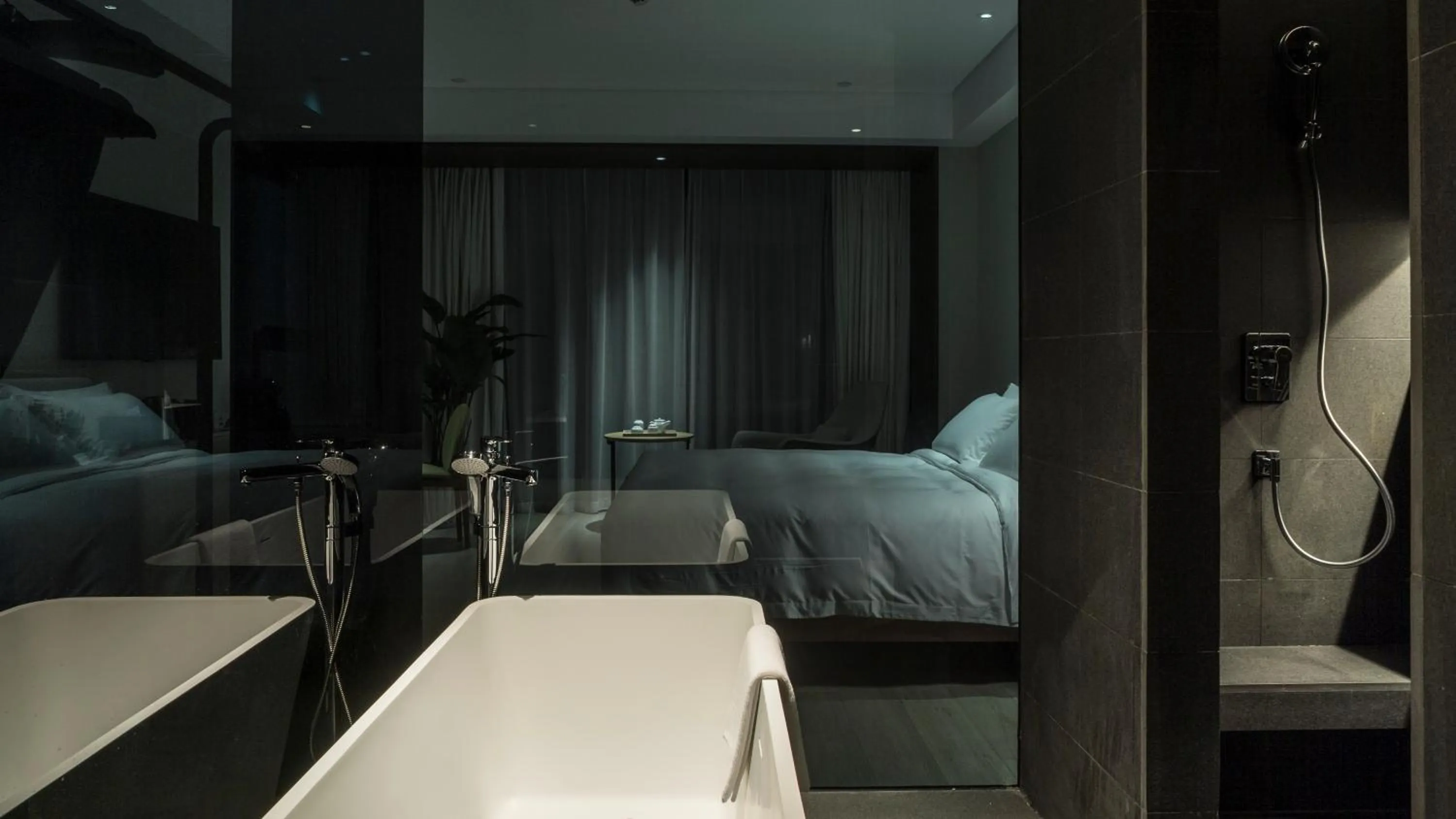 Bathroom, Bed in The Nook Hotel Hangzhou - A design hotel, 20 mins to West Lake and Lingyin Temple