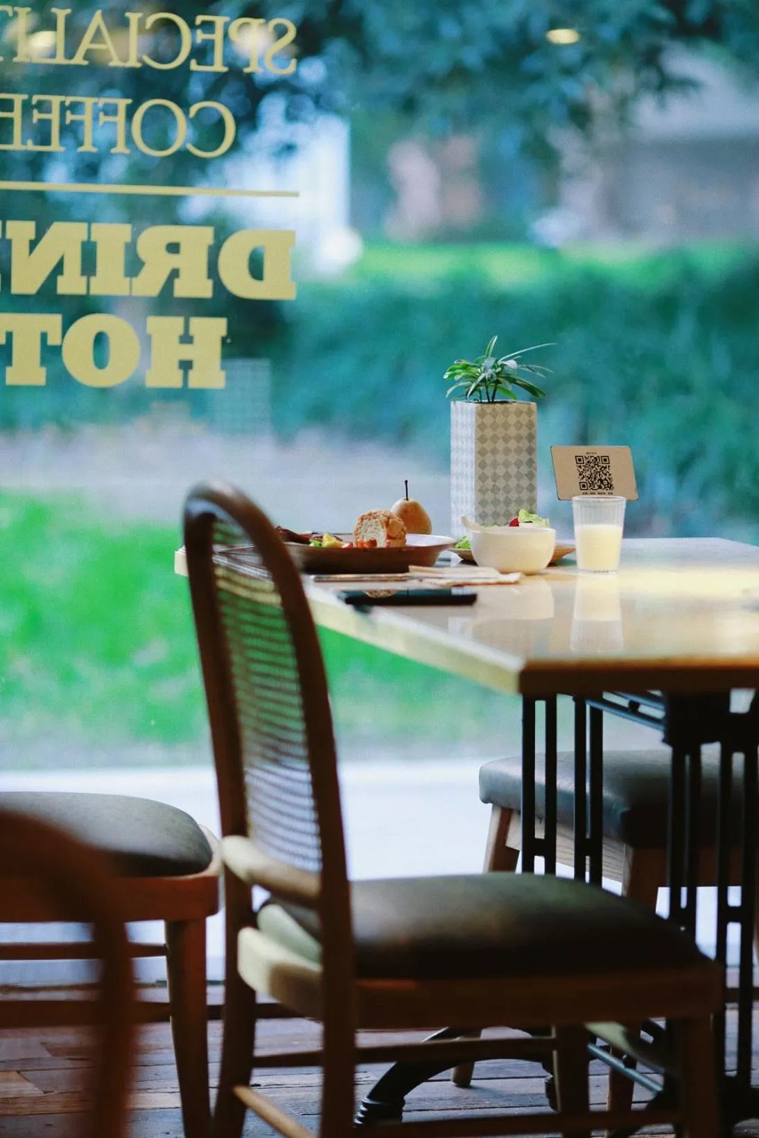 Restaurant/places to eat in The Nook Hotel Hangzhou - A design hotel, 20 mins to West Lake and Lingyin Temple